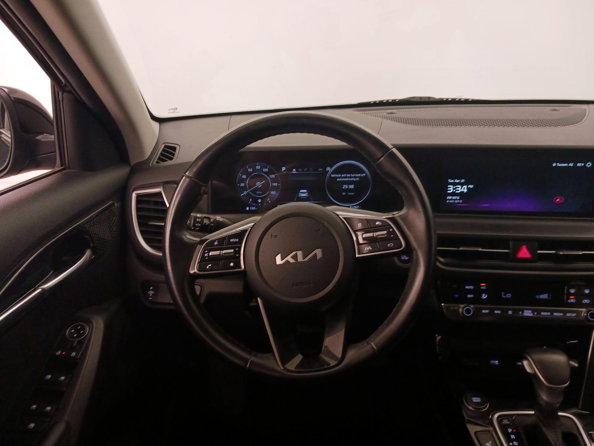 Thumbnail: 2024 Kia Seltos - 10