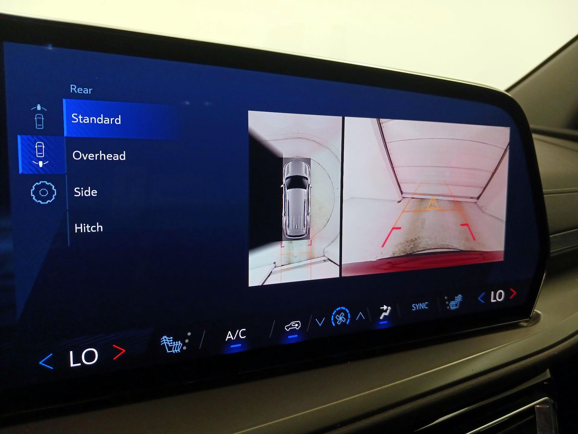 Thumbnail: 2025 Chevrolet Traverse - 14