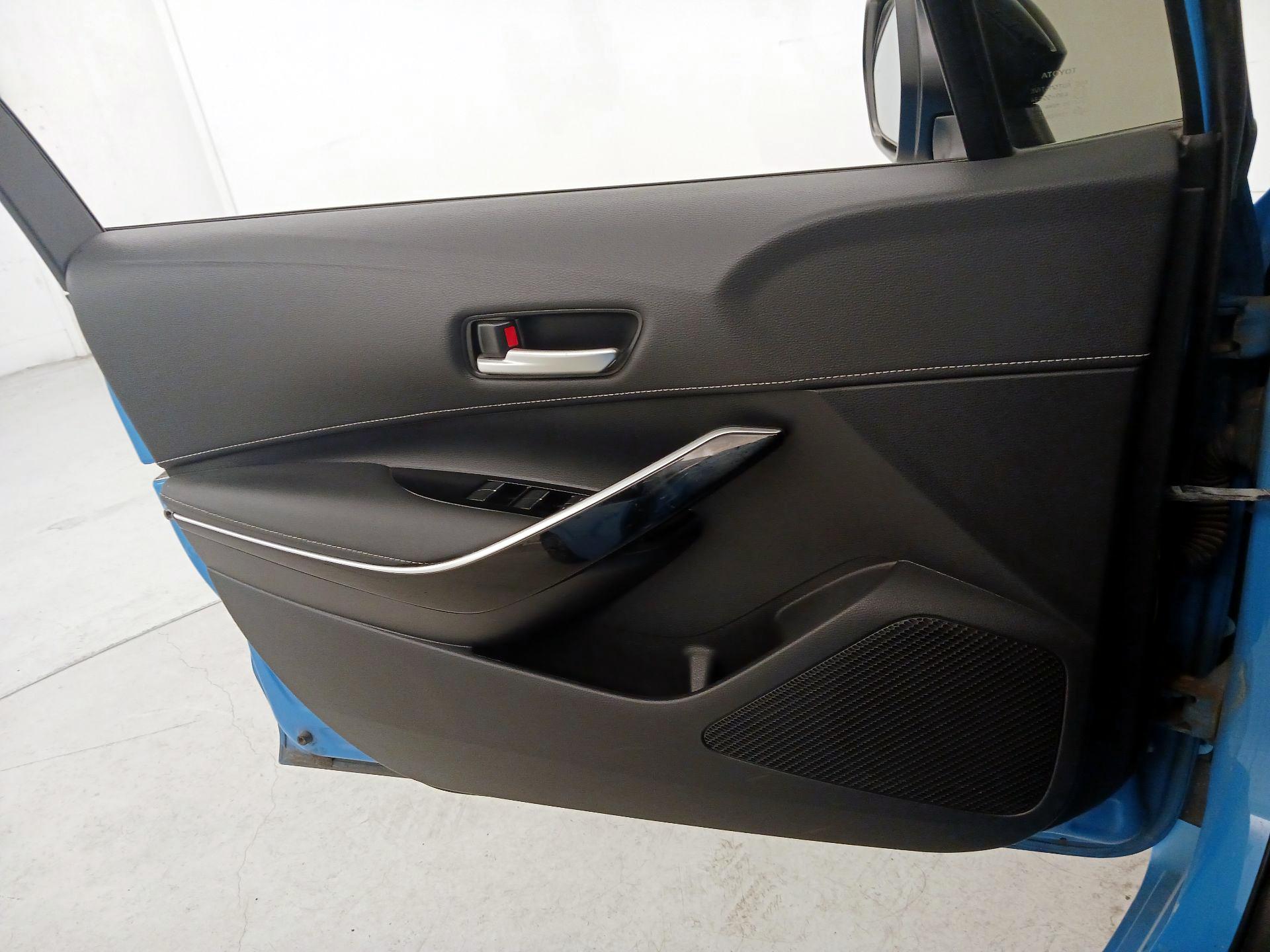 Thumbnail: 2021 Toyota Corolla - 12