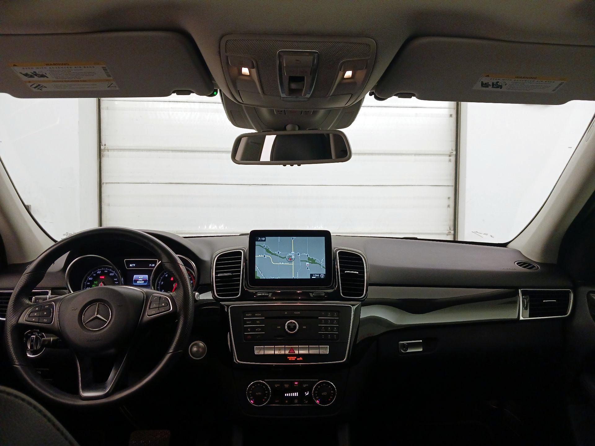Thumbnail: 2016 Mercedes-Benz GLE - 9
