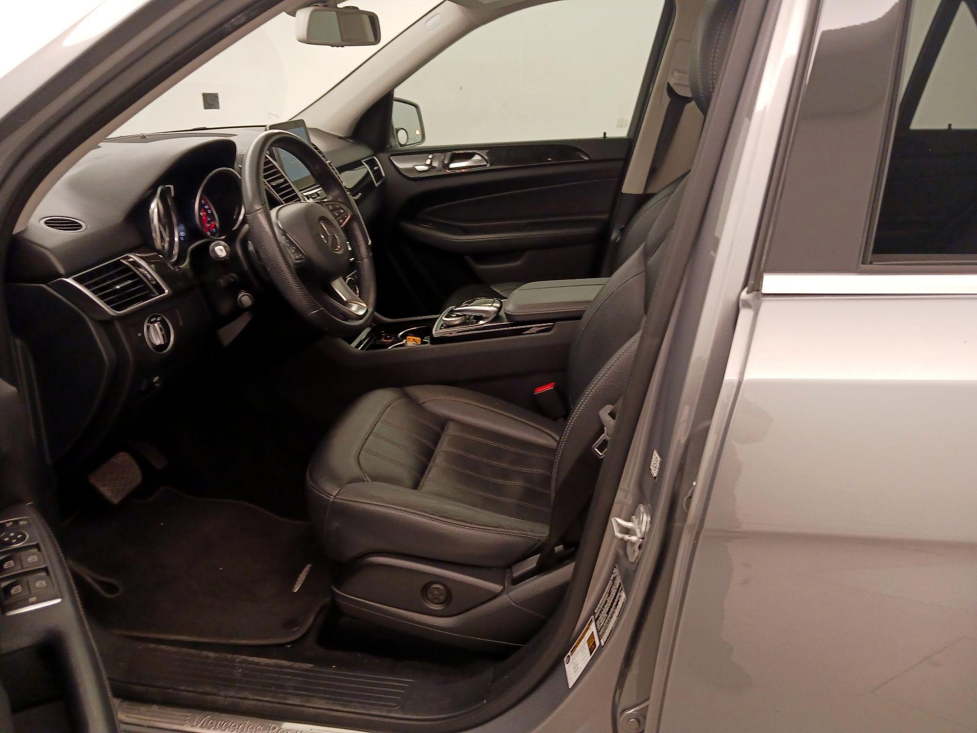Thumbnail: 2016 Mercedes-Benz GLE - 11