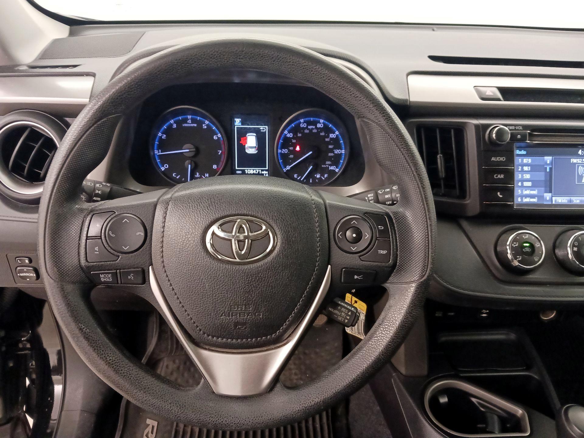 Thumbnail: 2018 Toyota RAV4 - 10