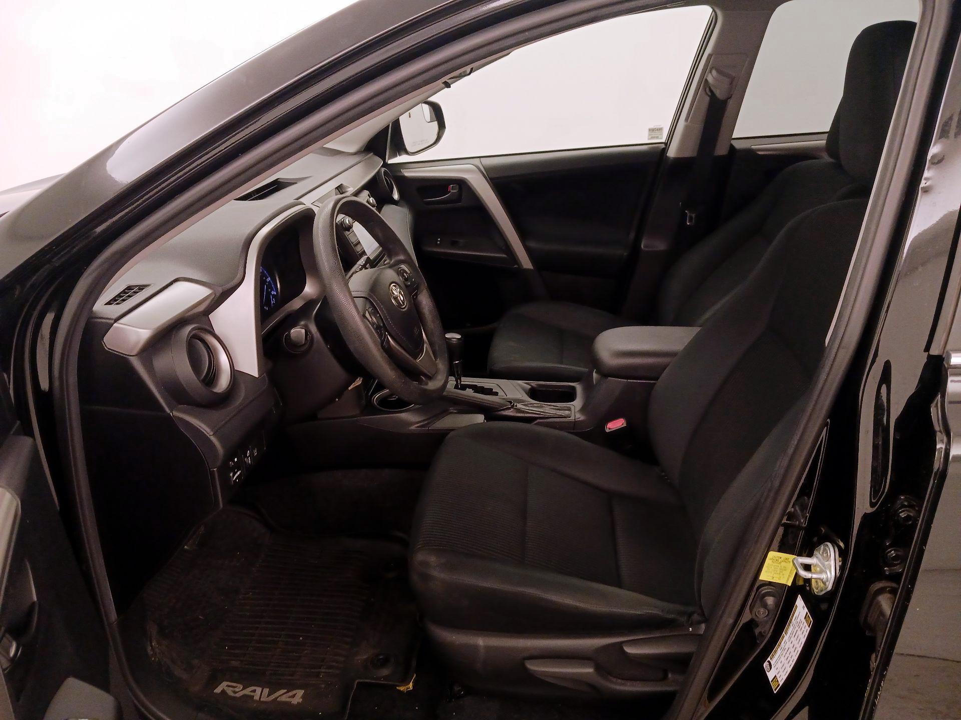 Thumbnail: 2018 Toyota RAV4 - 11