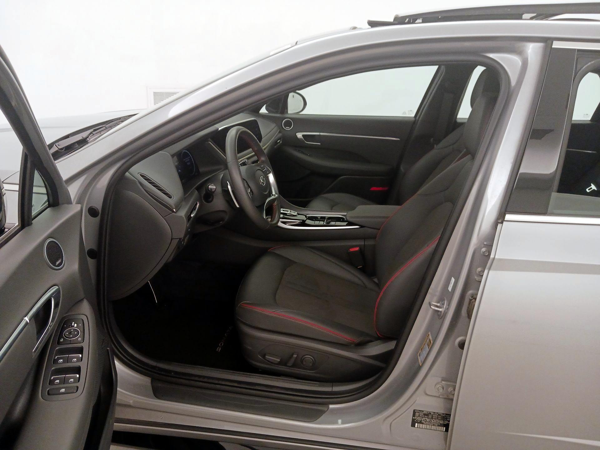 Thumbnail: 2023 Hyundai Sonata - 11