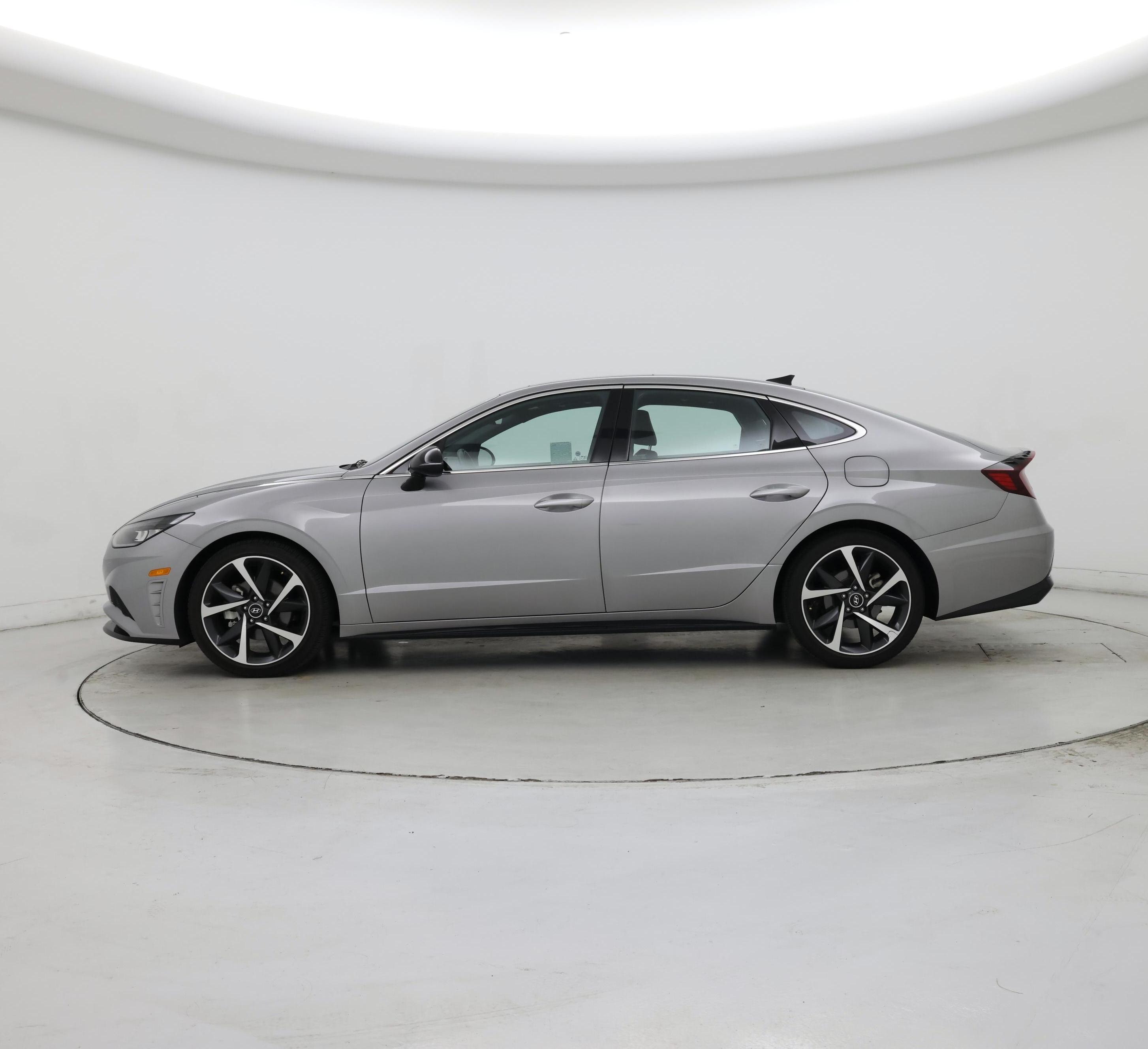 Thumbnail: 2023 Hyundai Sonata - 3