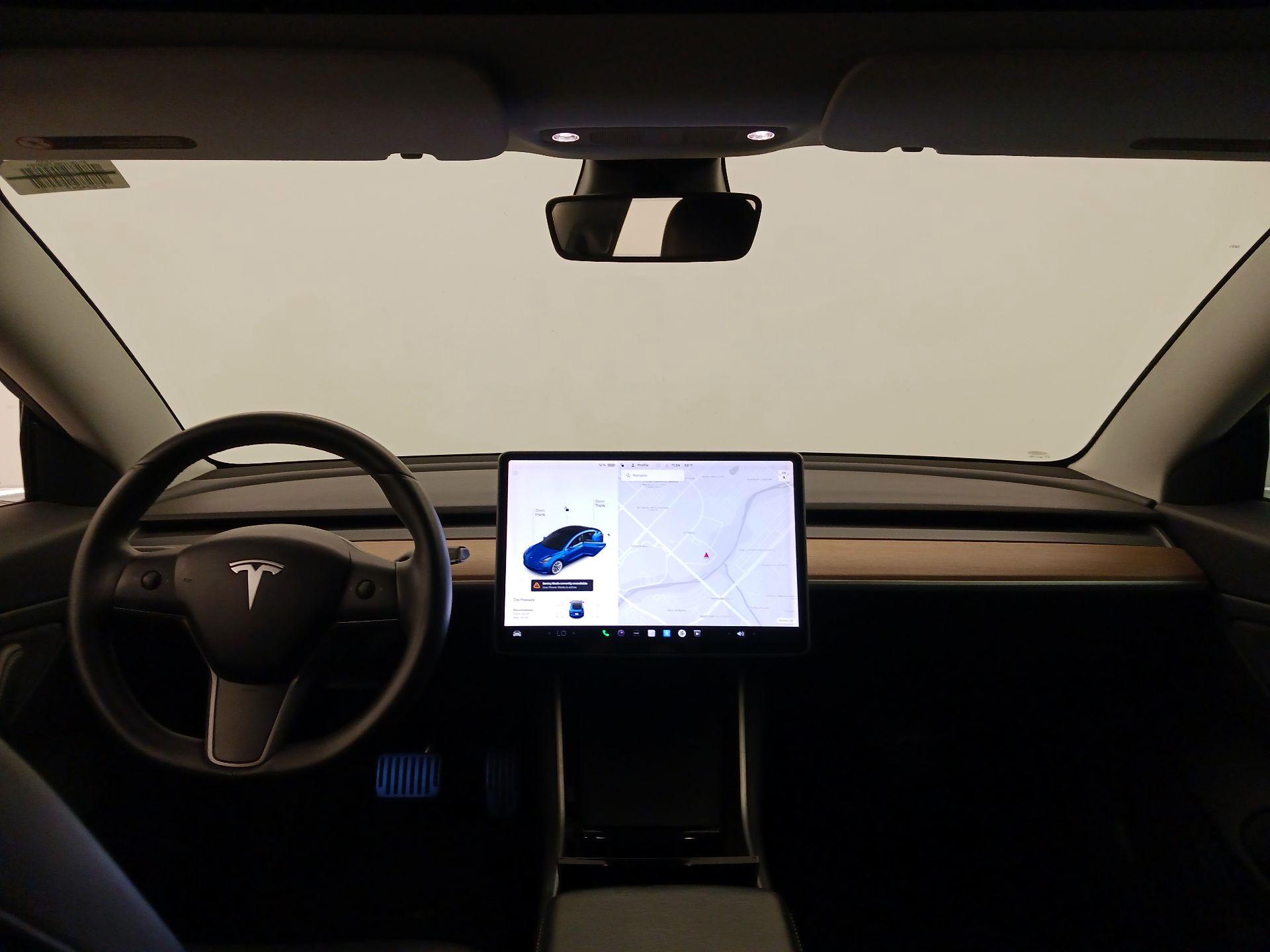 Thumbnail: 2020 Tesla Model 3 - 9