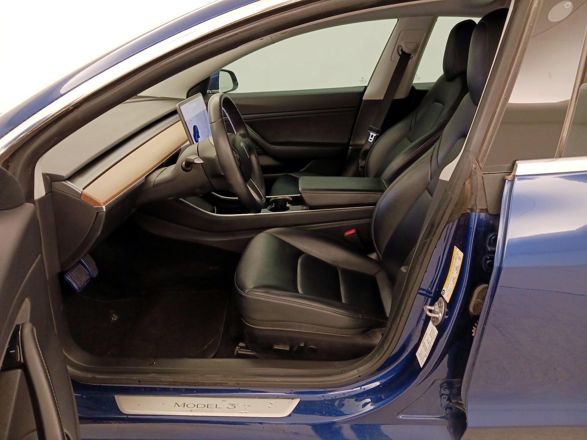 Thumbnail: 2020 Tesla Model 3 - 11