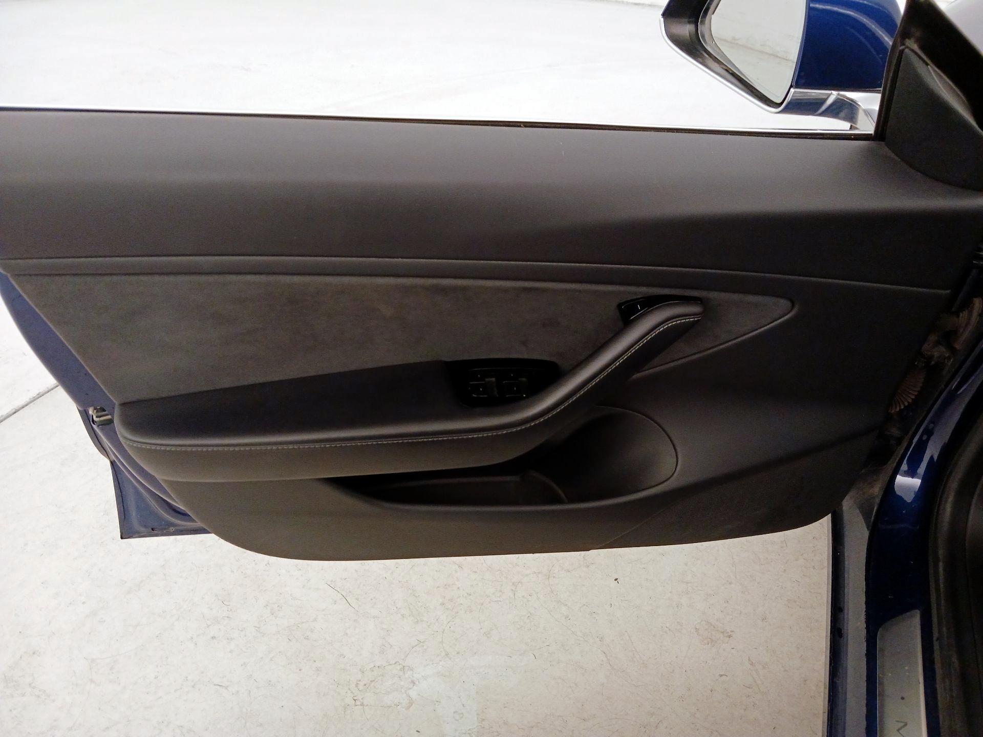 Thumbnail: 2020 Tesla Model 3 - 12