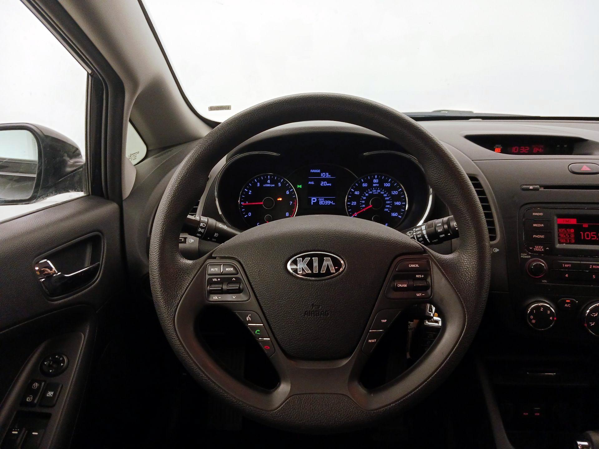 Thumbnail: 2016 Kia Forte - 10