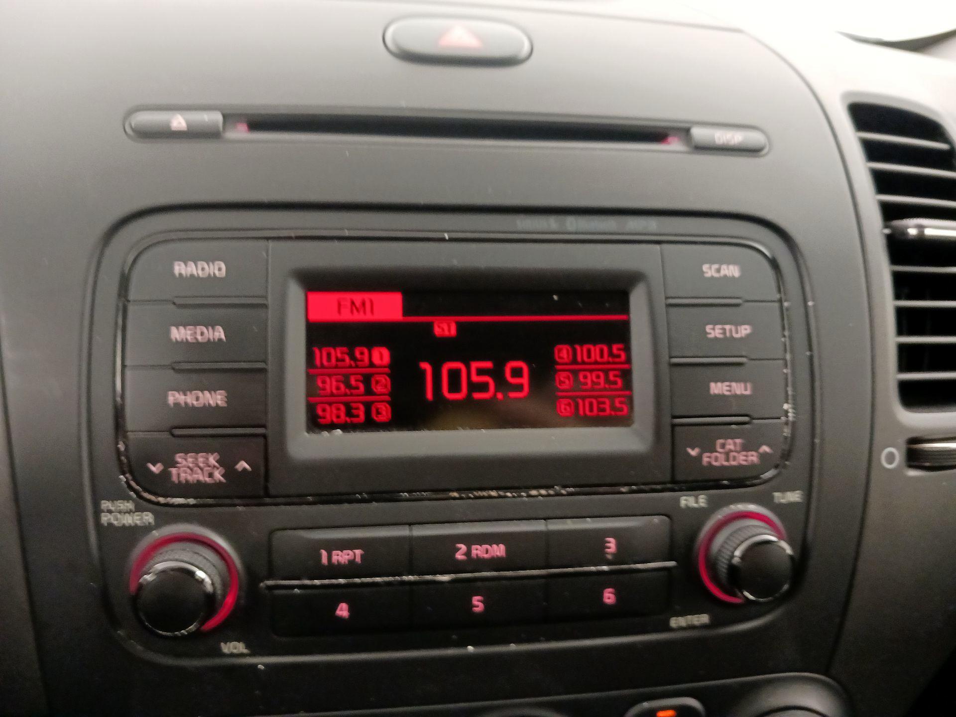 Thumbnail: 2016 Kia Forte - 14