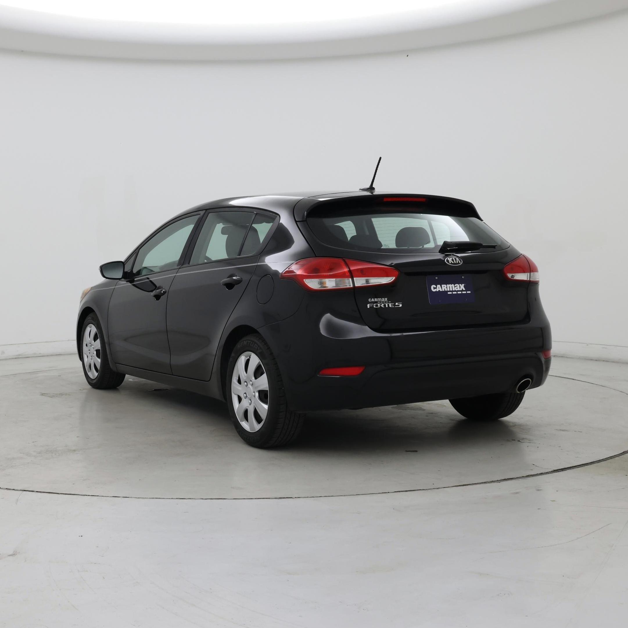 Thumbnail: 2016 Kia Forte - 2