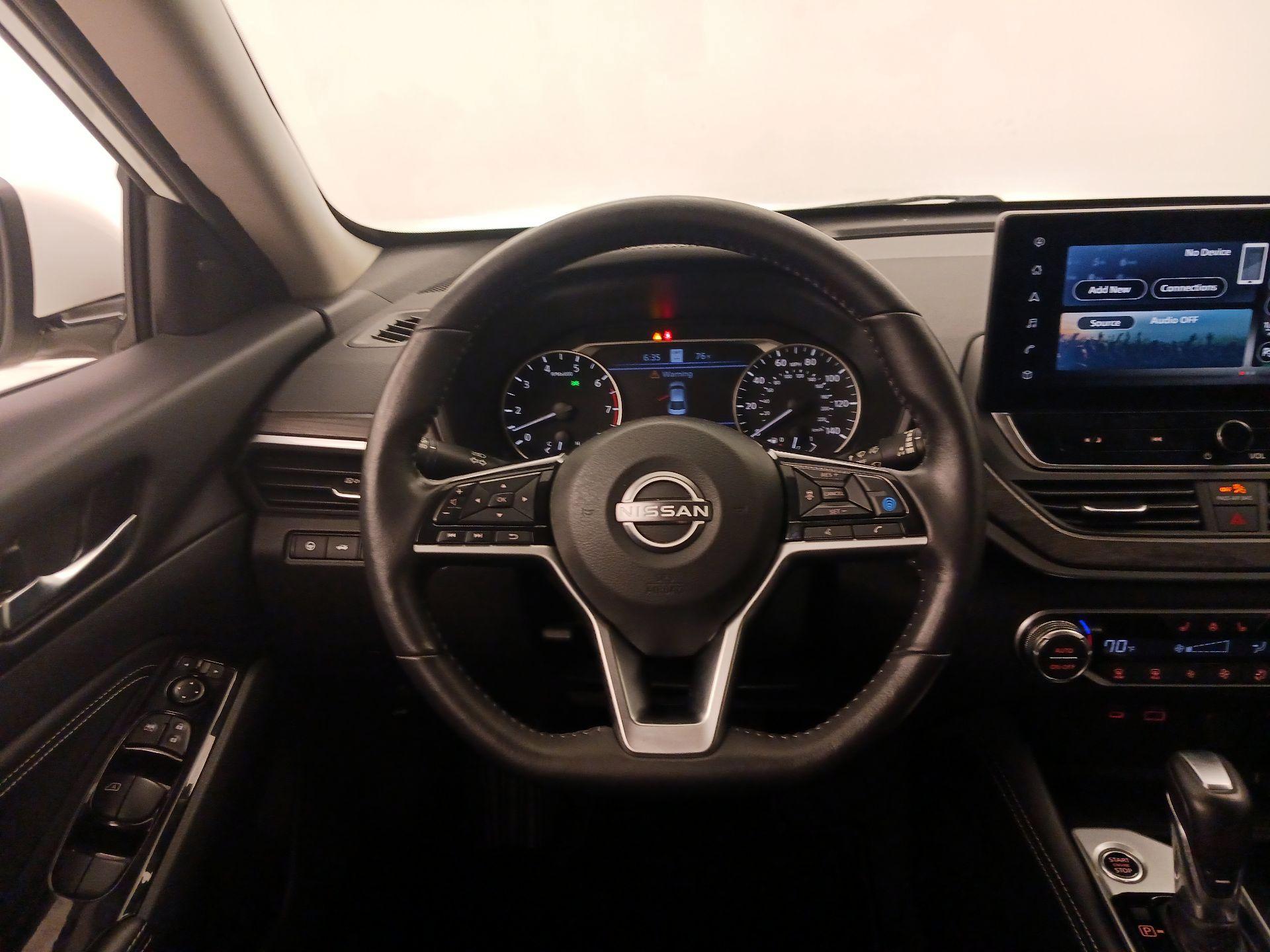 Thumbnail: 2023 Nissan Altima - 10