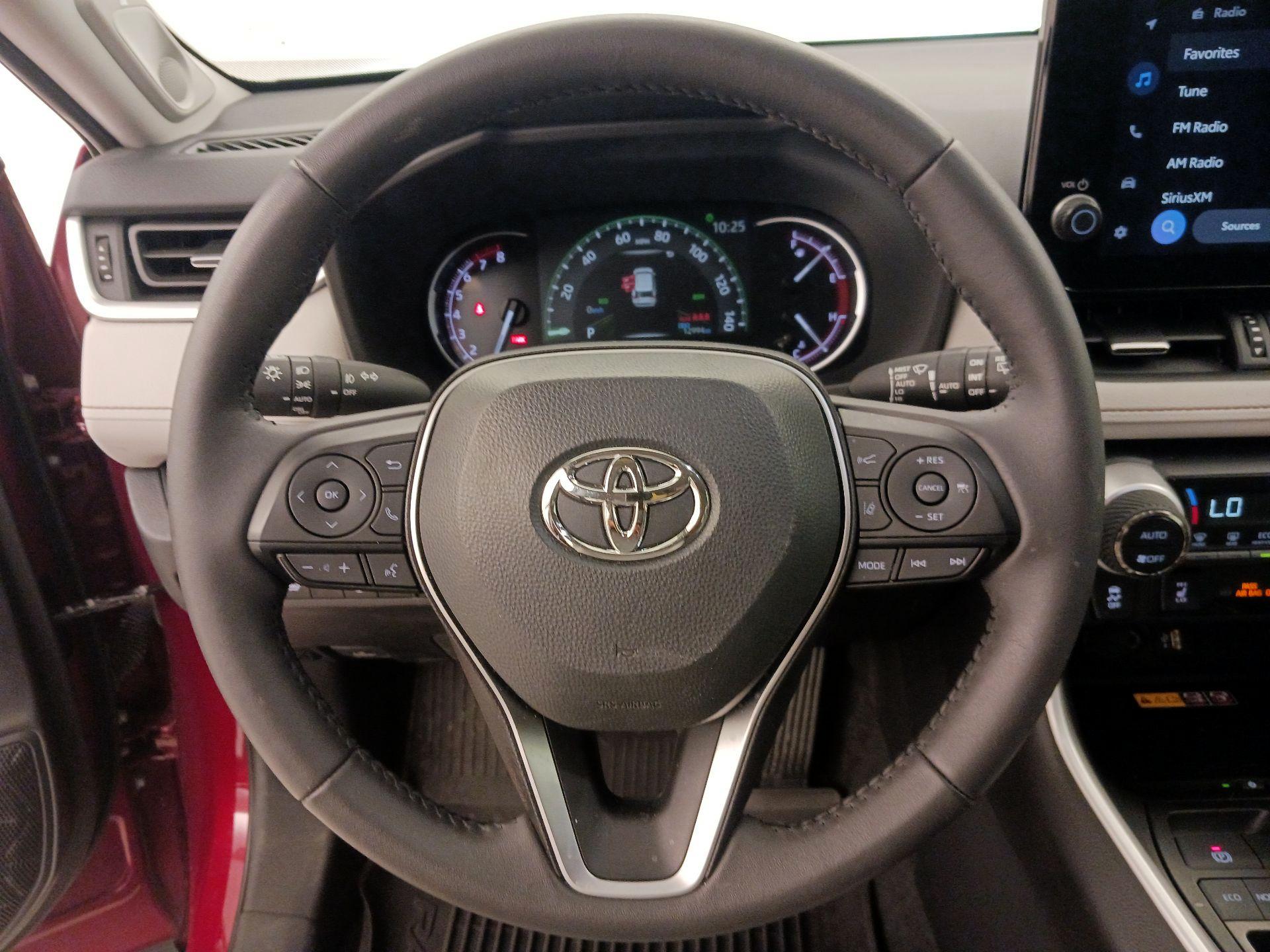 Thumbnail: 2024 Toyota RAV4 - 10