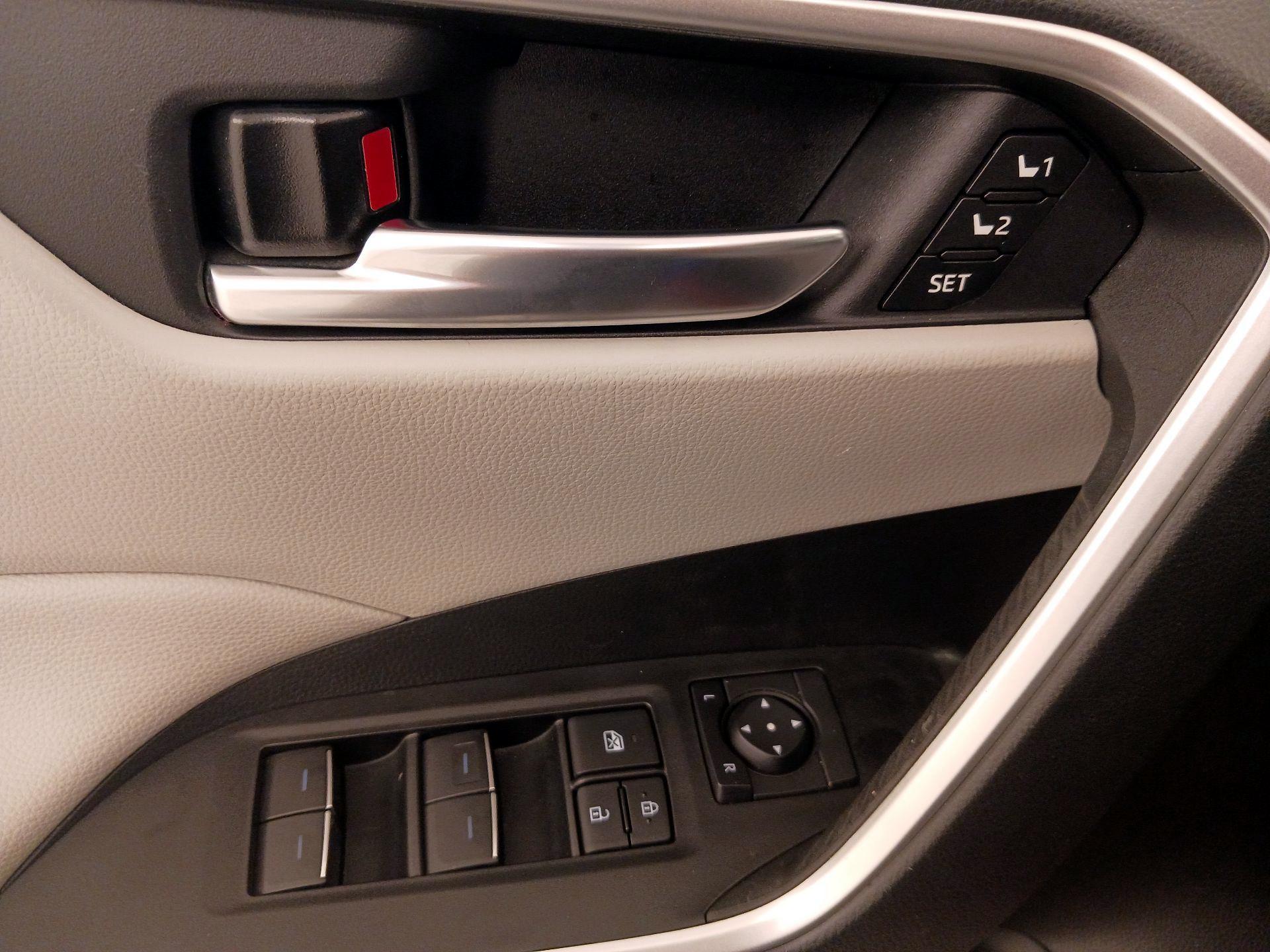 Thumbnail: 2024 Toyota RAV4 - 12