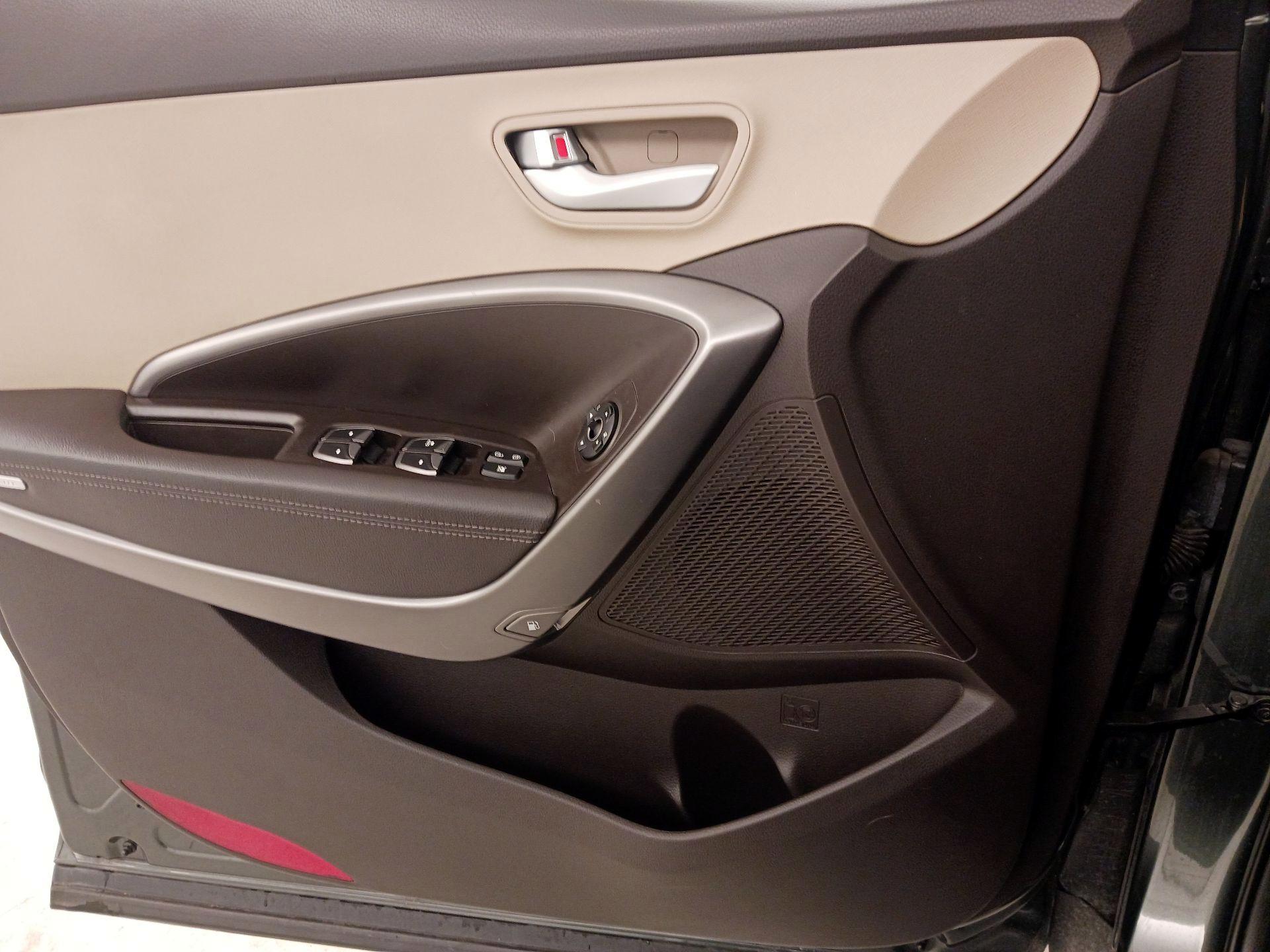 Thumbnail: 2014 Hyundai Santa Fe - 12