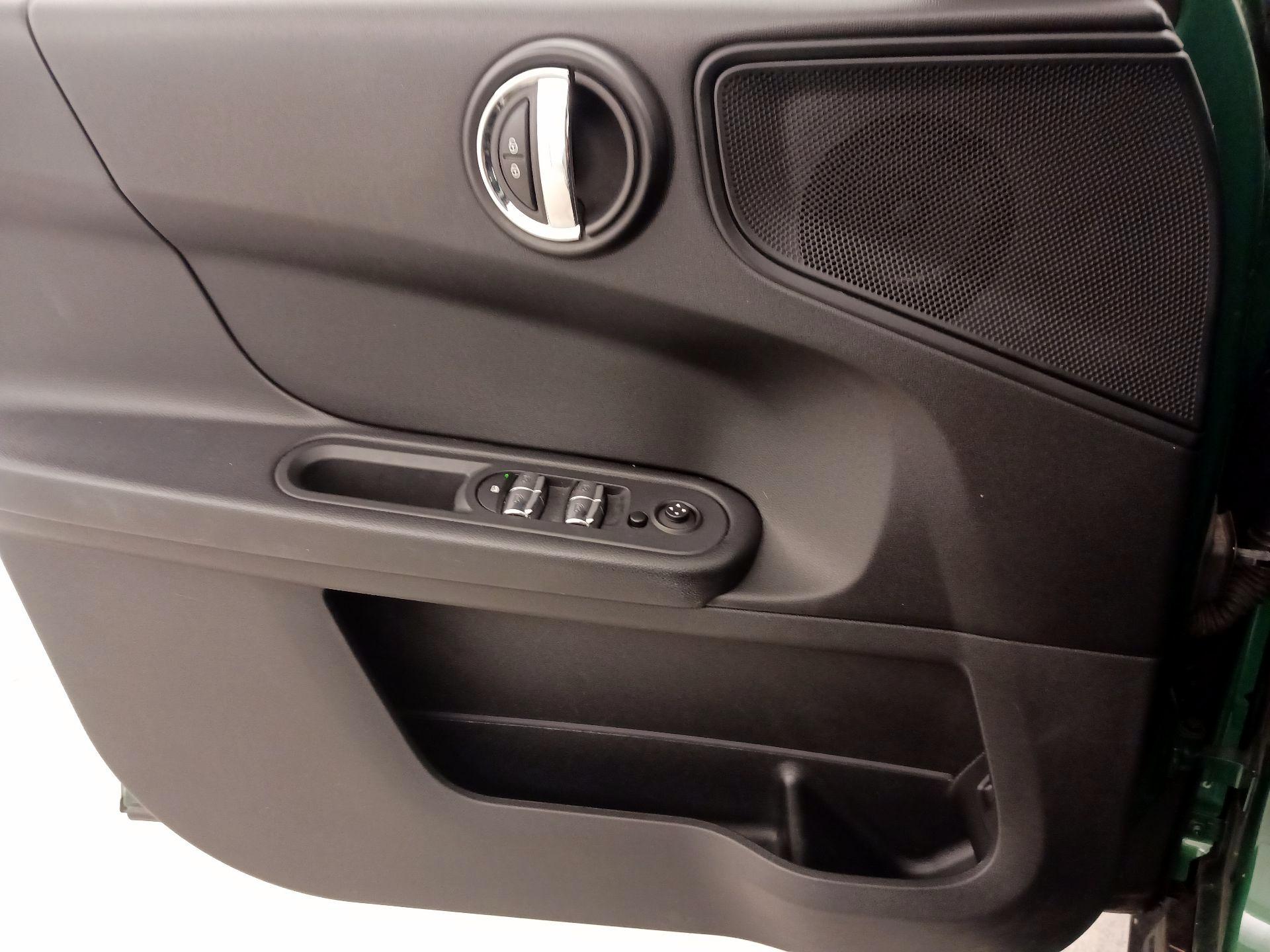 Thumbnail: 2021 MINI Cooper Countryman - 12