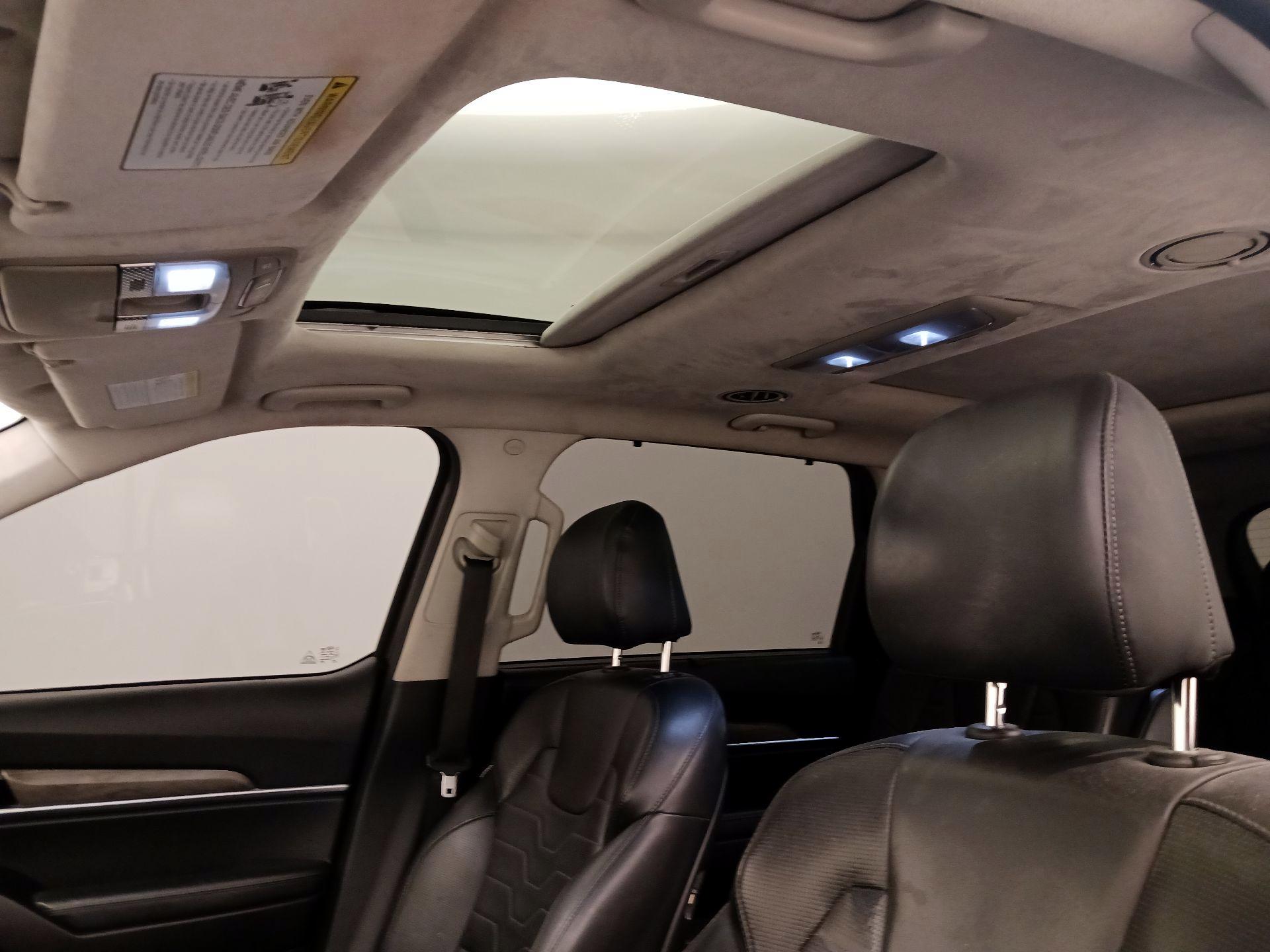 Thumbnail: 2020 Kia Telluride - 20