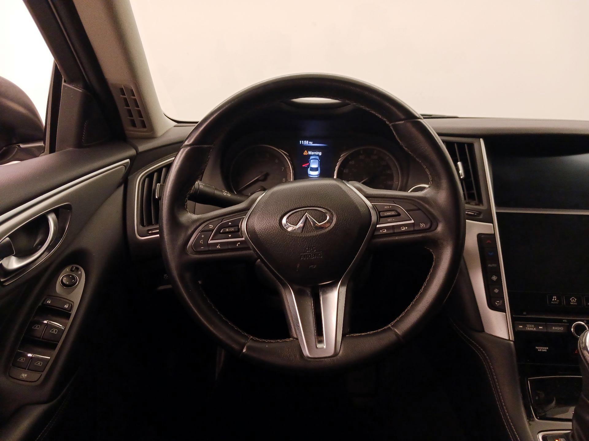 Thumbnail: 2020 INFINITI Q50 - 10