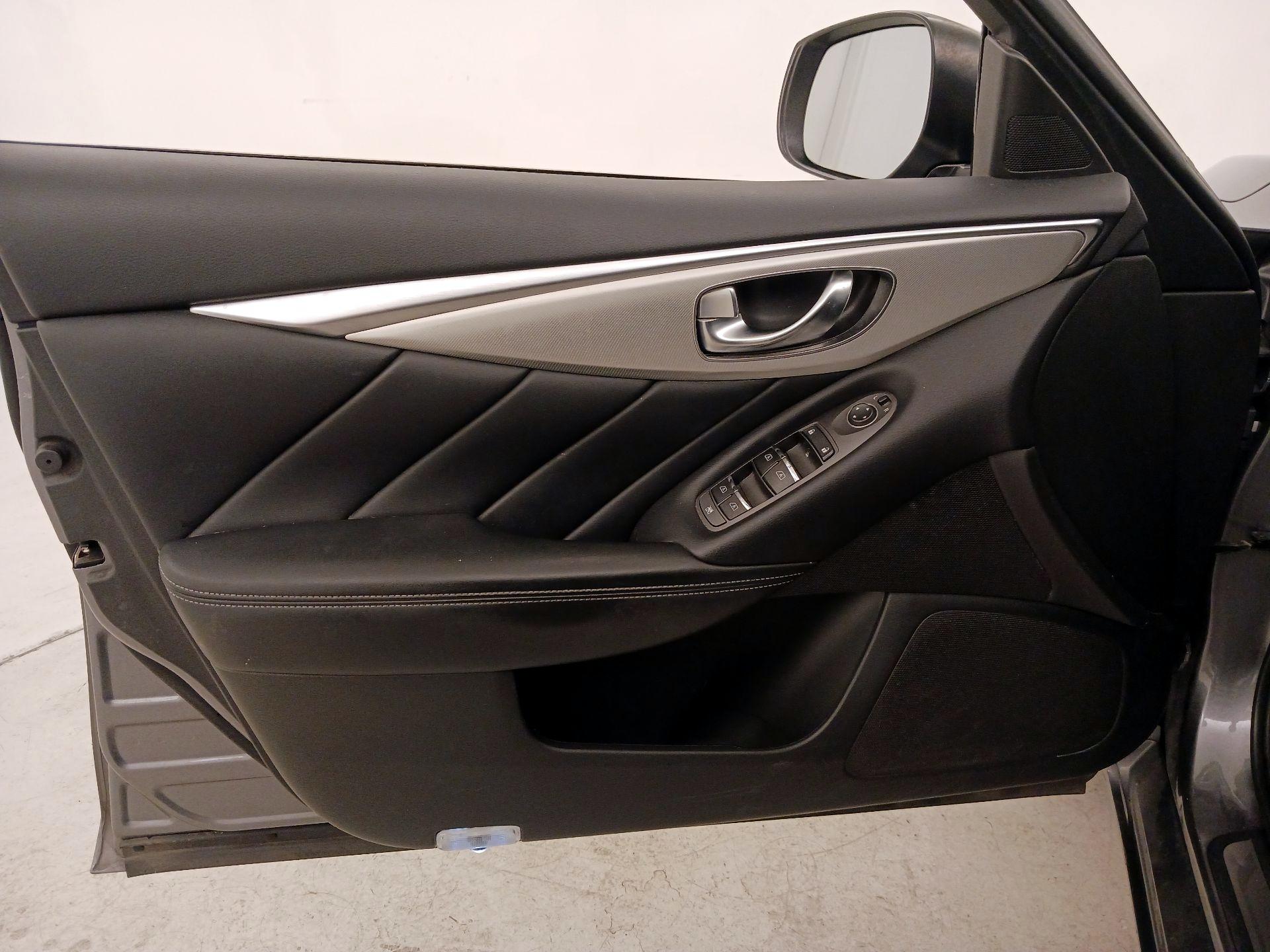 Thumbnail: 2020 INFINITI Q50 - 12