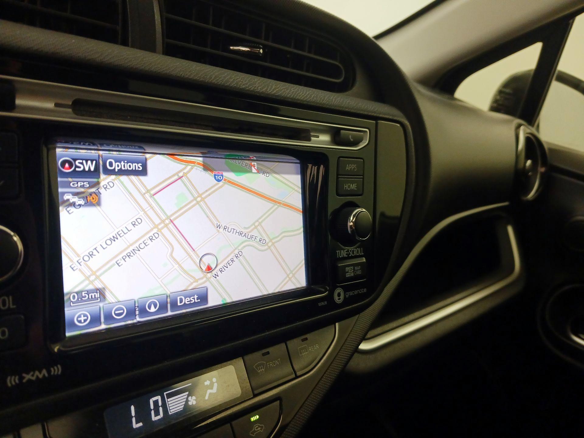 Thumbnail: 2016 Toyota Prius c - 14