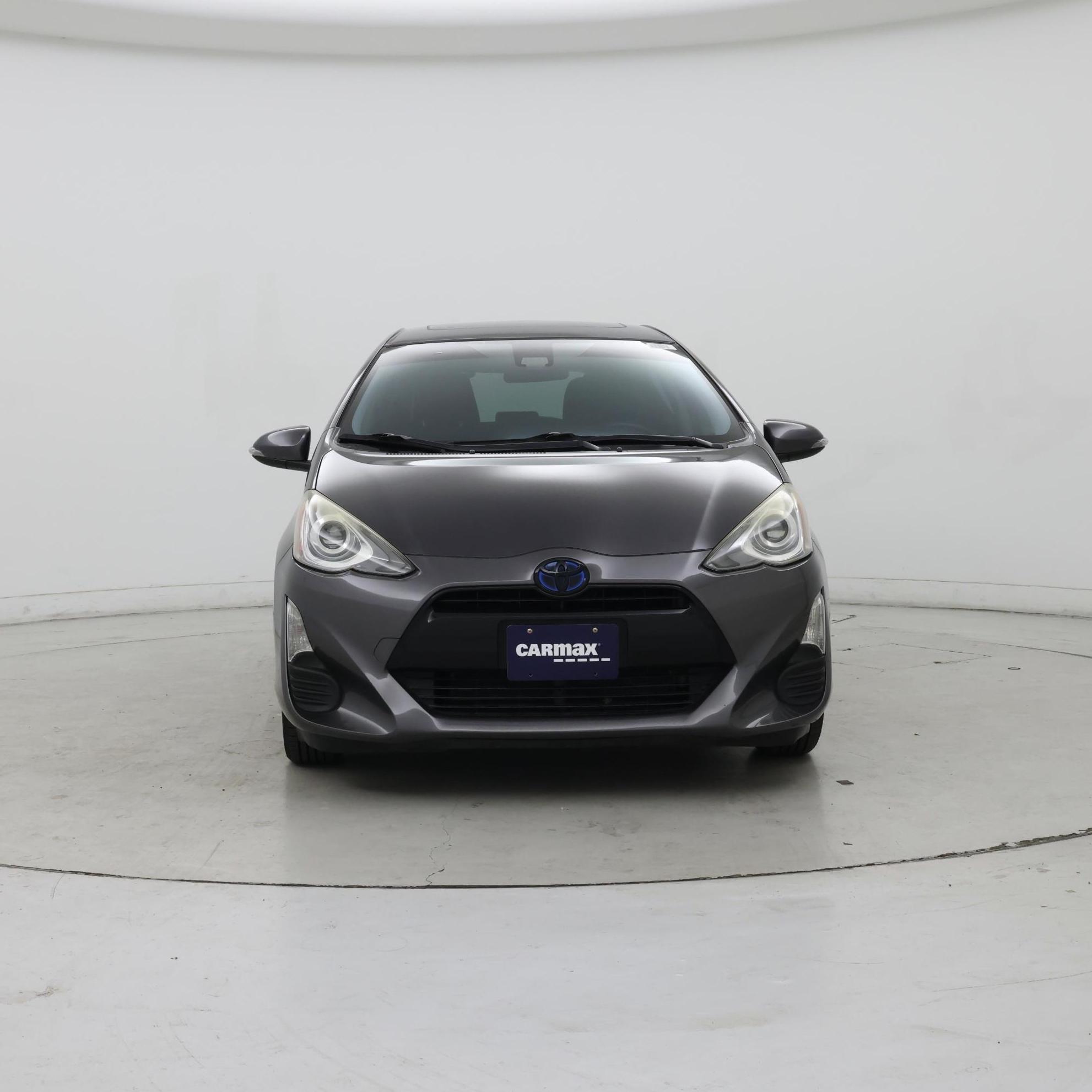 Thumbnail: 2016 Toyota Prius c - 5