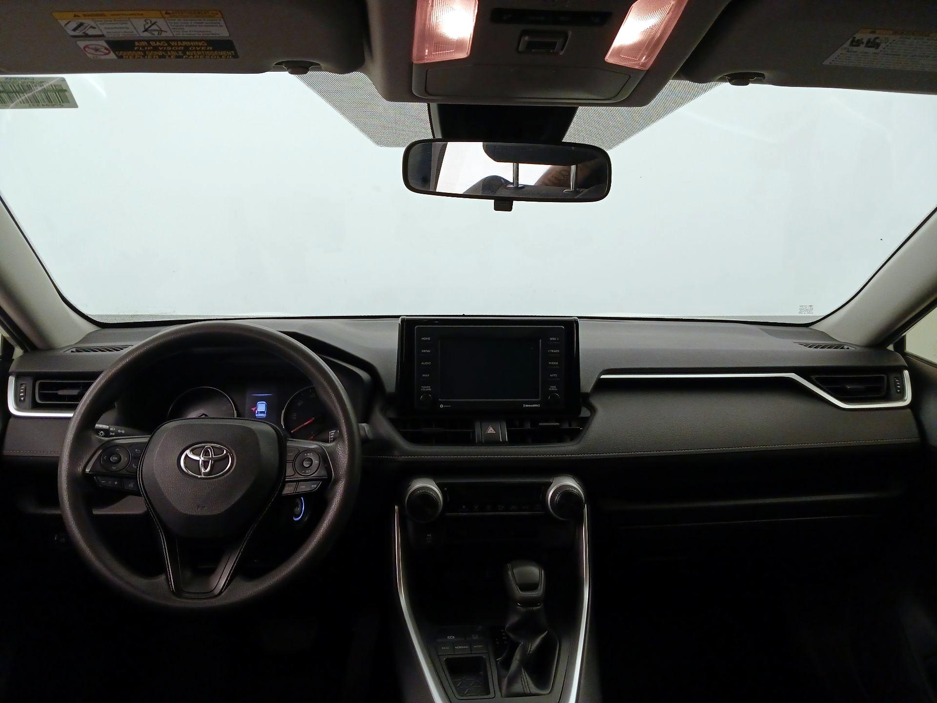 Thumbnail: 2020 Toyota RAV4 - 9