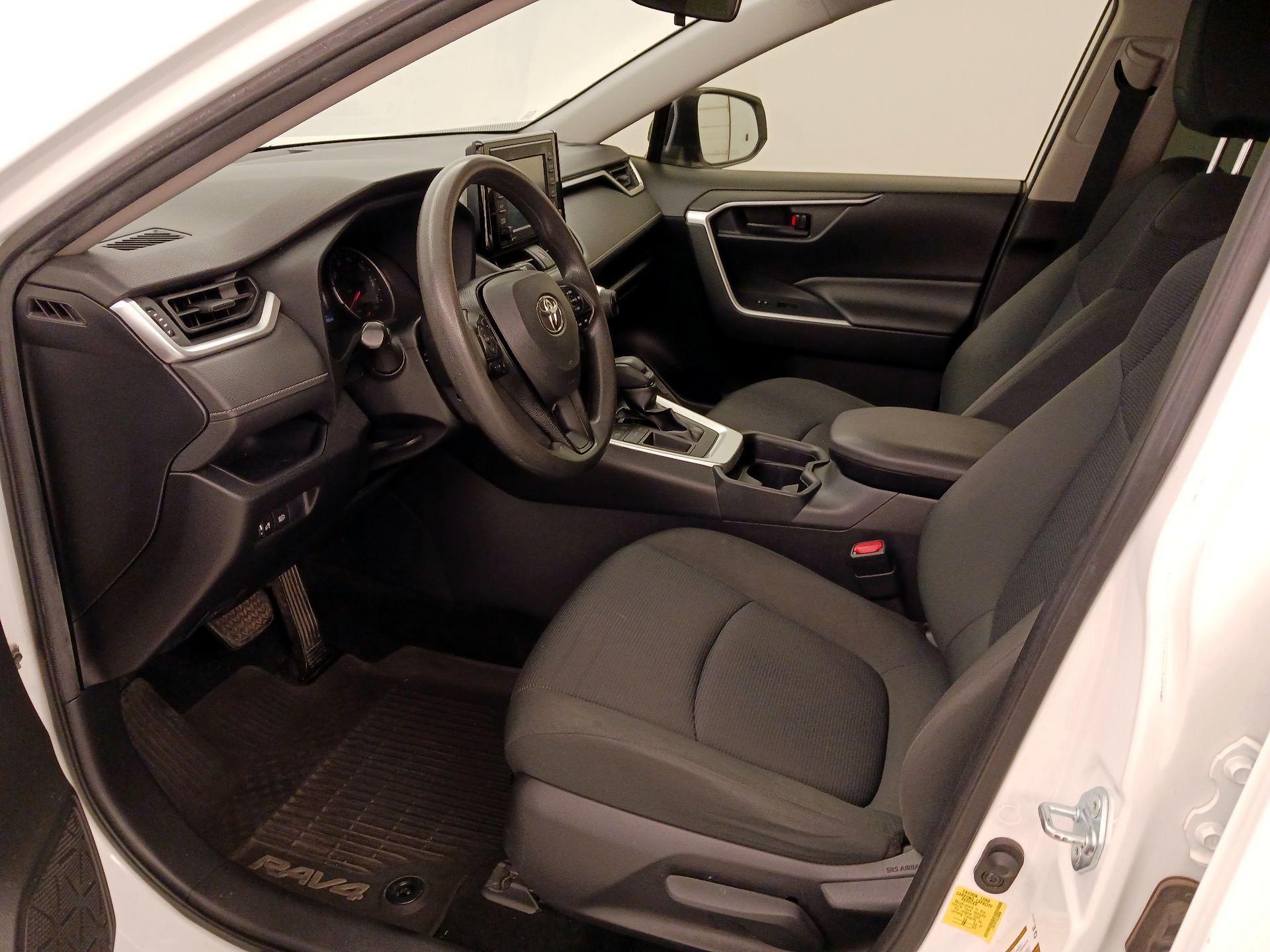 Thumbnail: 2020 Toyota RAV4 - 11