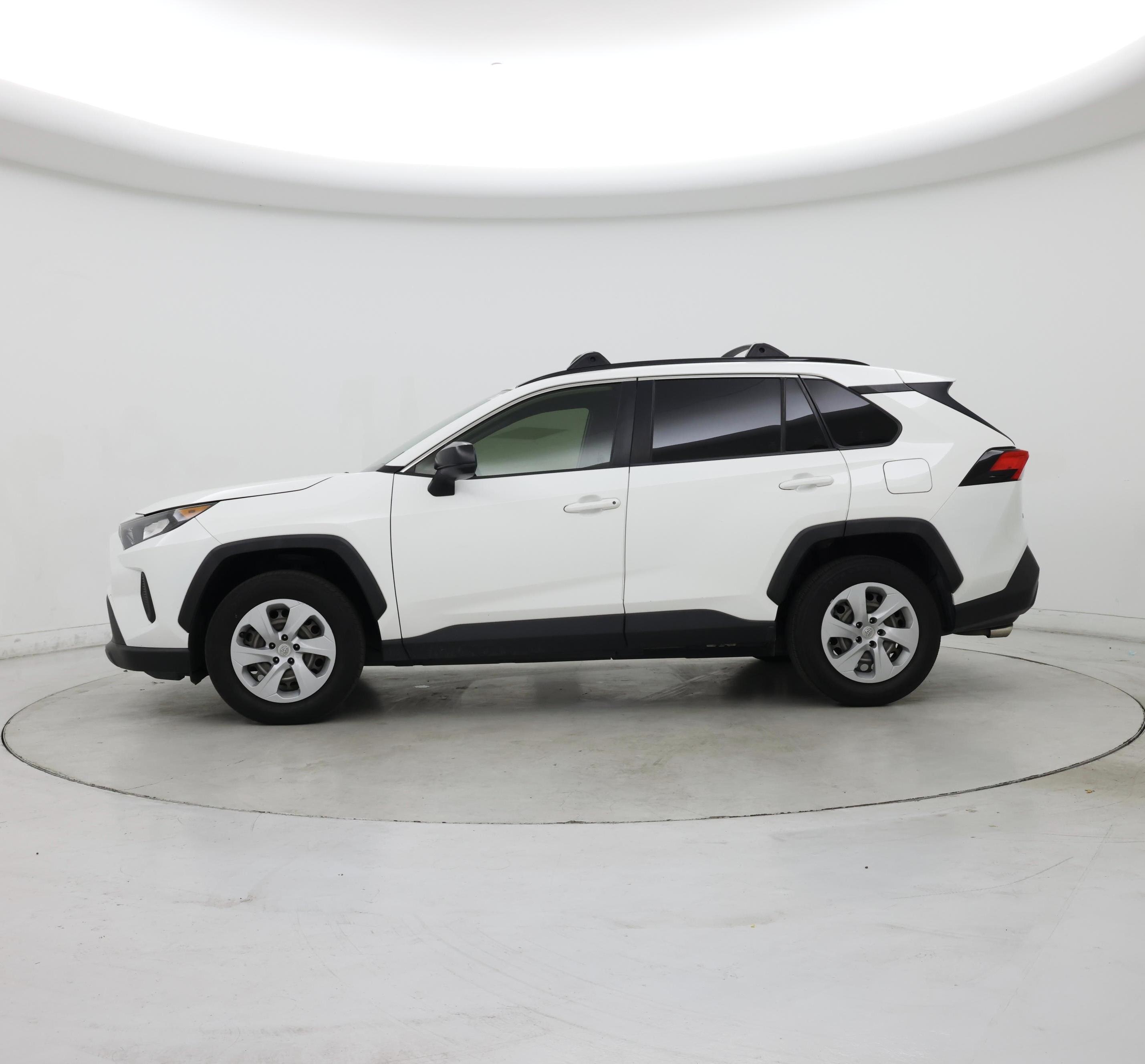 Thumbnail: 2020 Toyota RAV4 - 3
