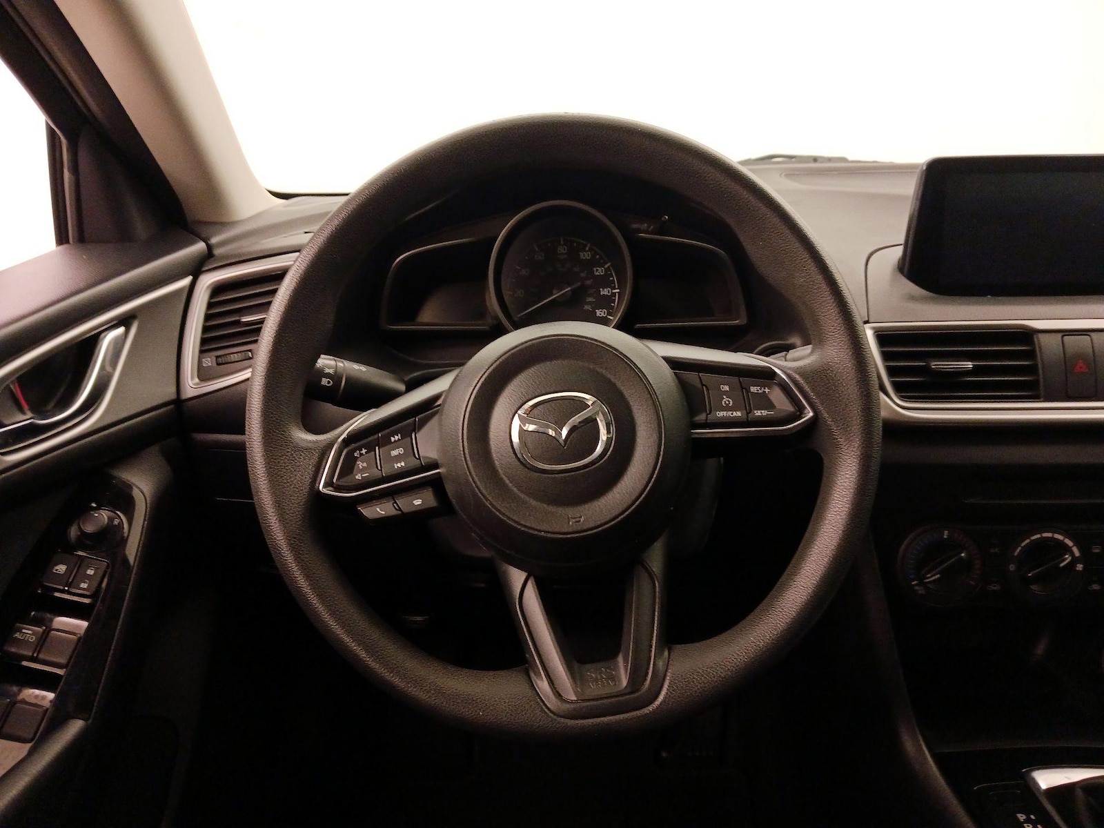2017 Mazda Mazda3 Sport - Photo 11