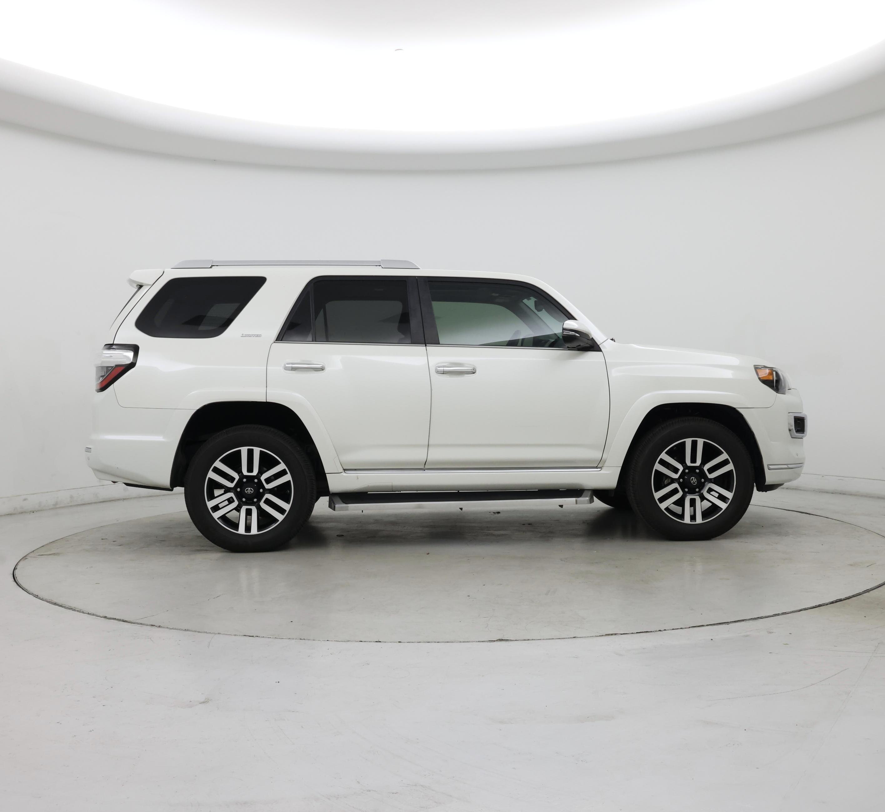 Thumbnail: 2018 Toyota 4Runner - 7
