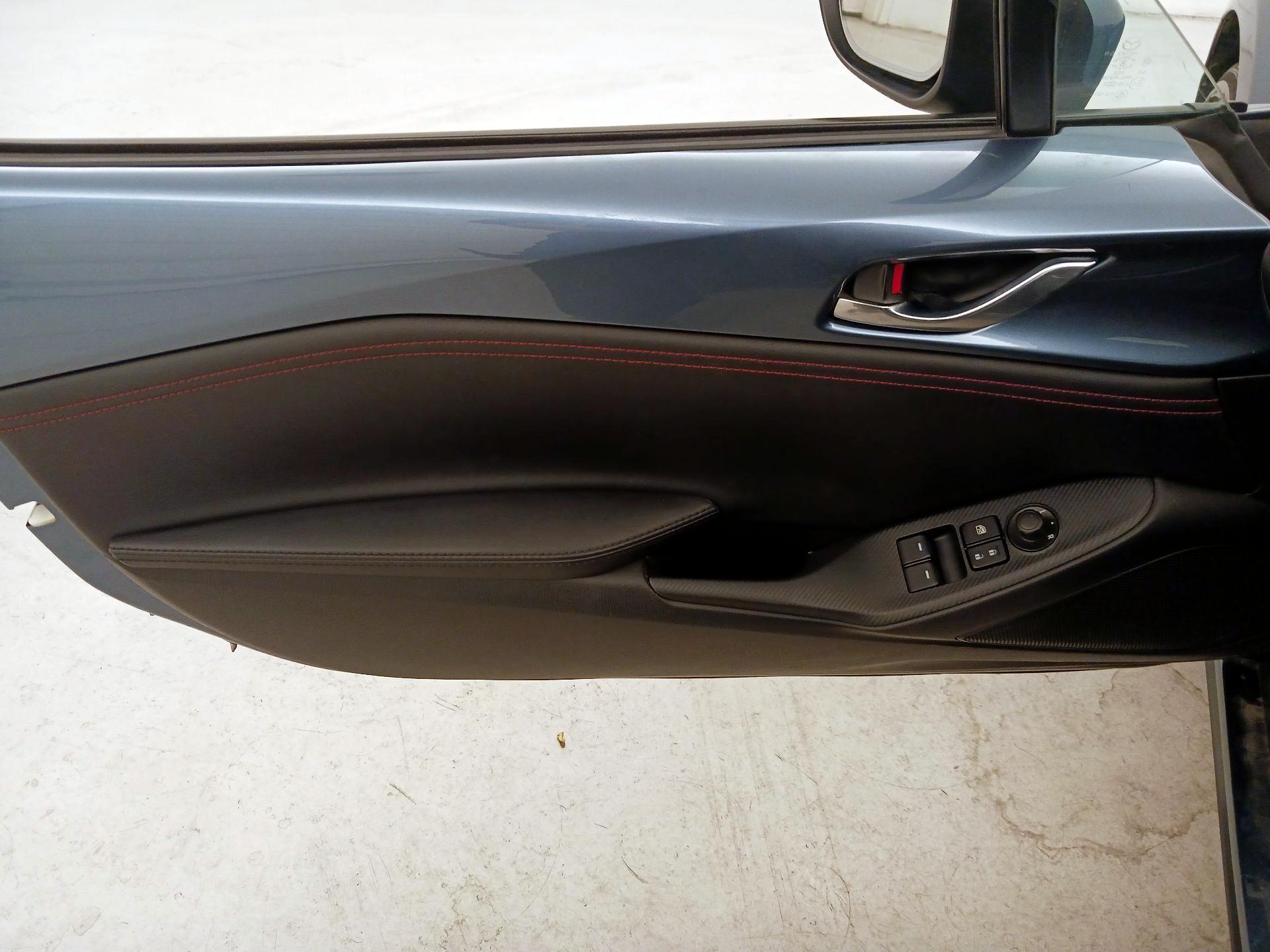 Thumbnail: 2017 Mazda MX-5 Miata - 12