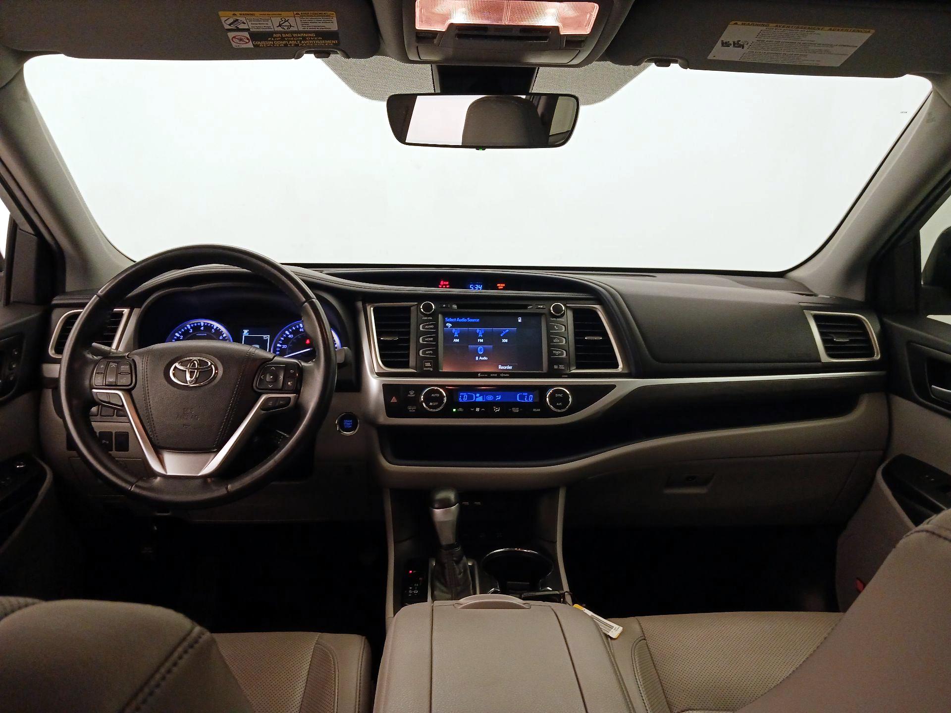 Thumbnail: 2019 Toyota Highlander - 9