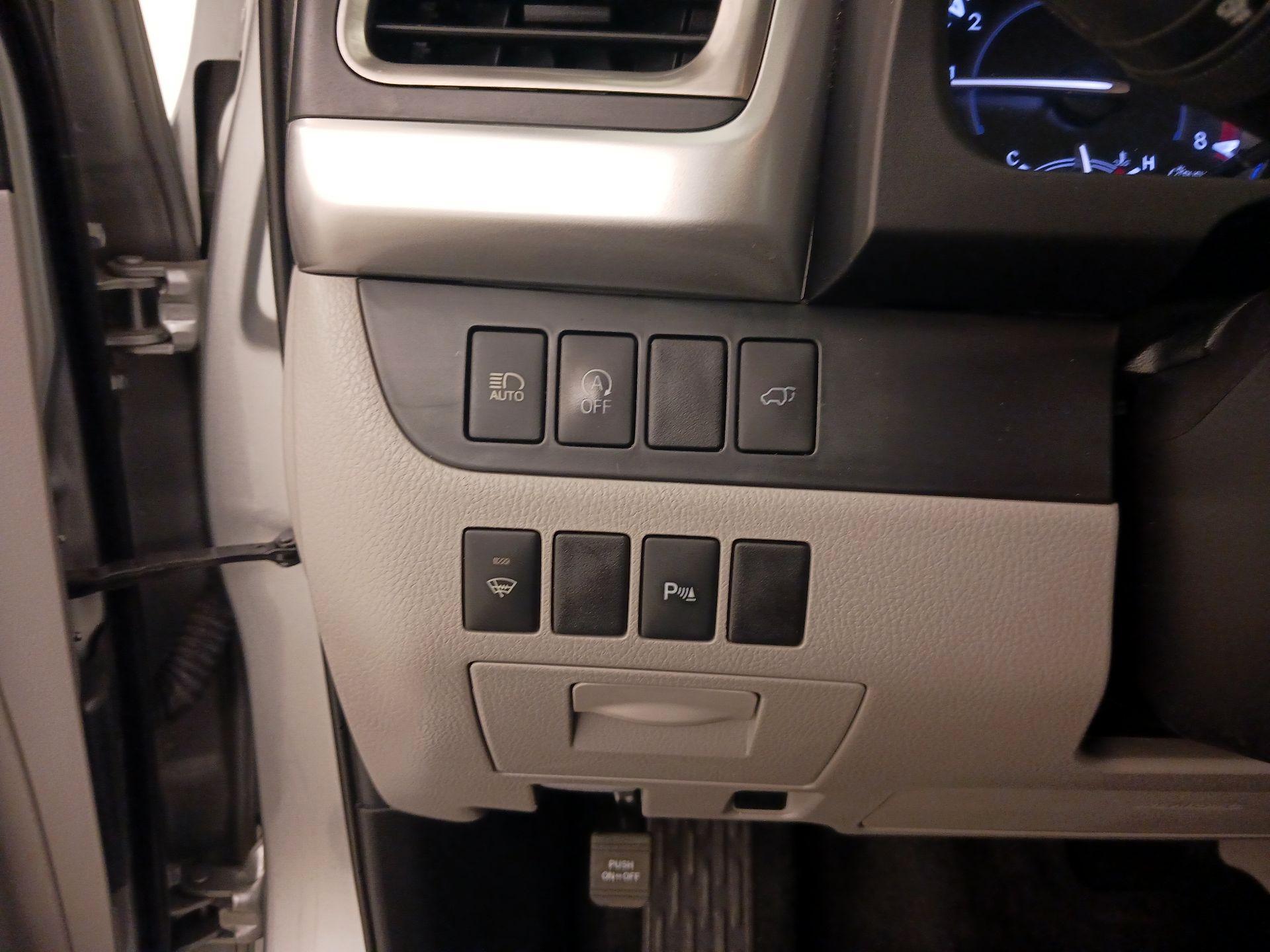Thumbnail: 2019 Toyota Highlander - 13