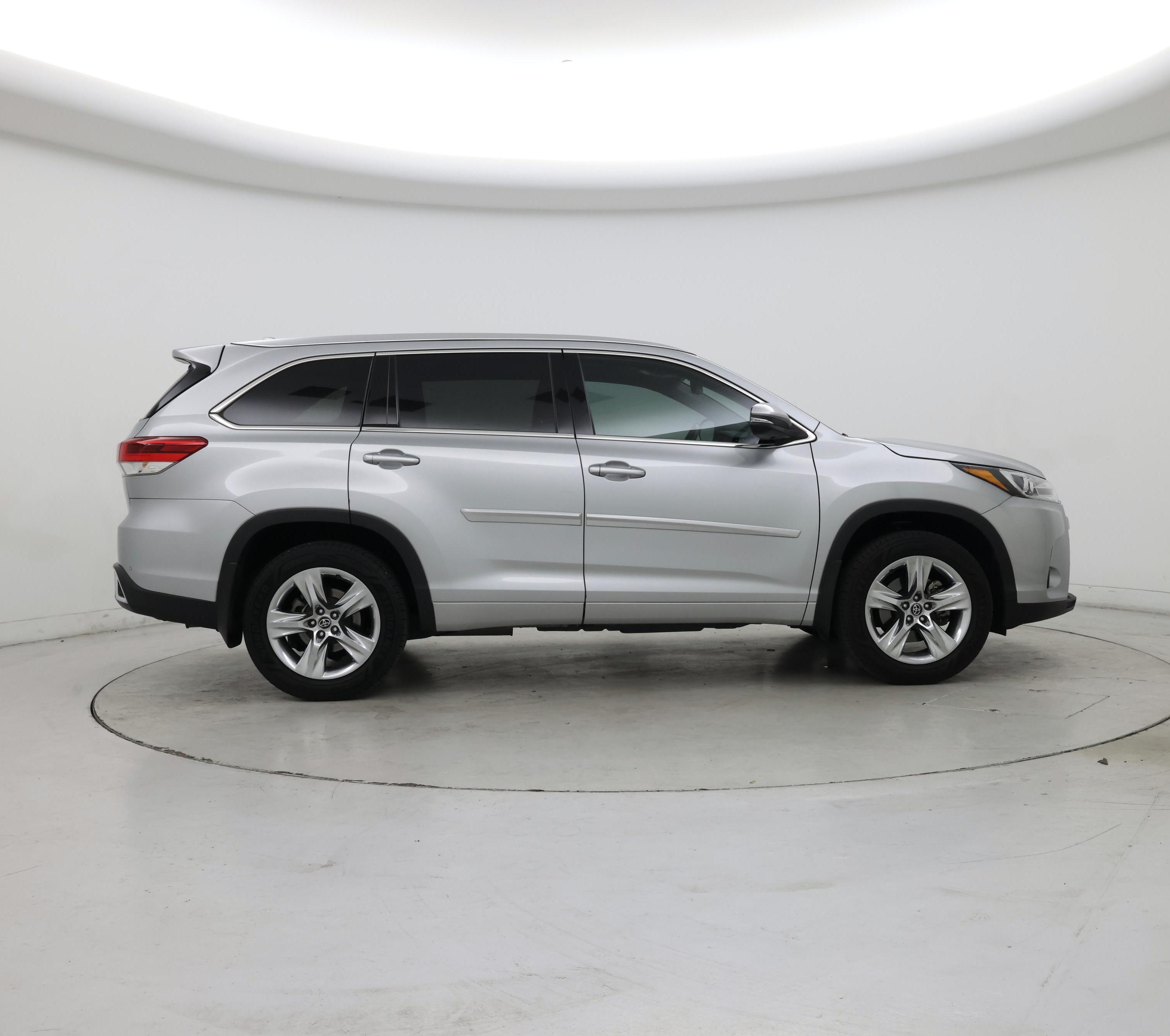 Thumbnail: 2019 Toyota Highlander - 7