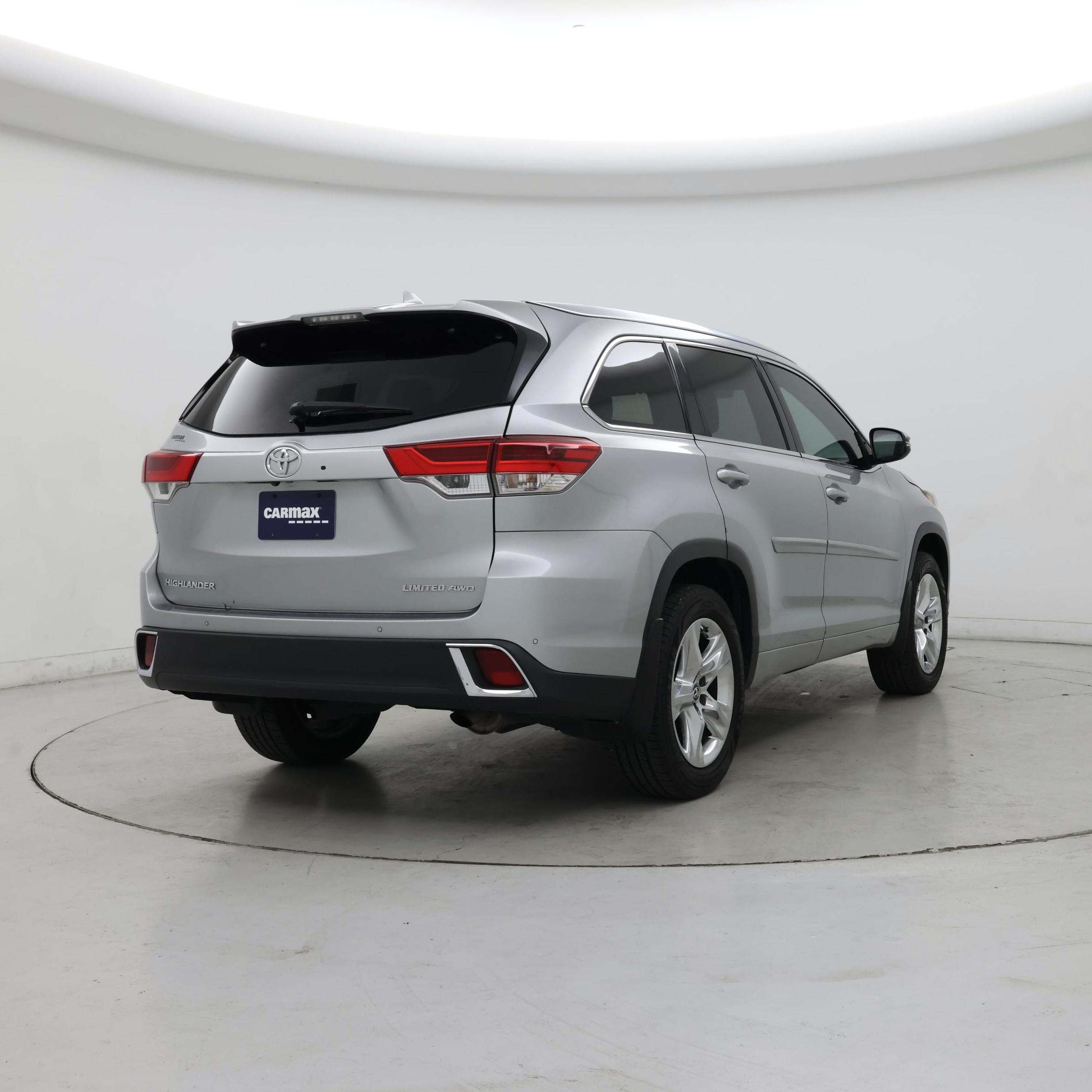 Thumbnail: 2019 Toyota Highlander - 8