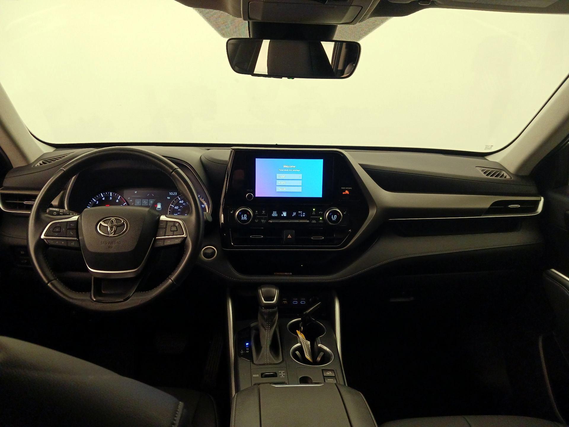 Thumbnail: 2024 Toyota Highlander - 9
