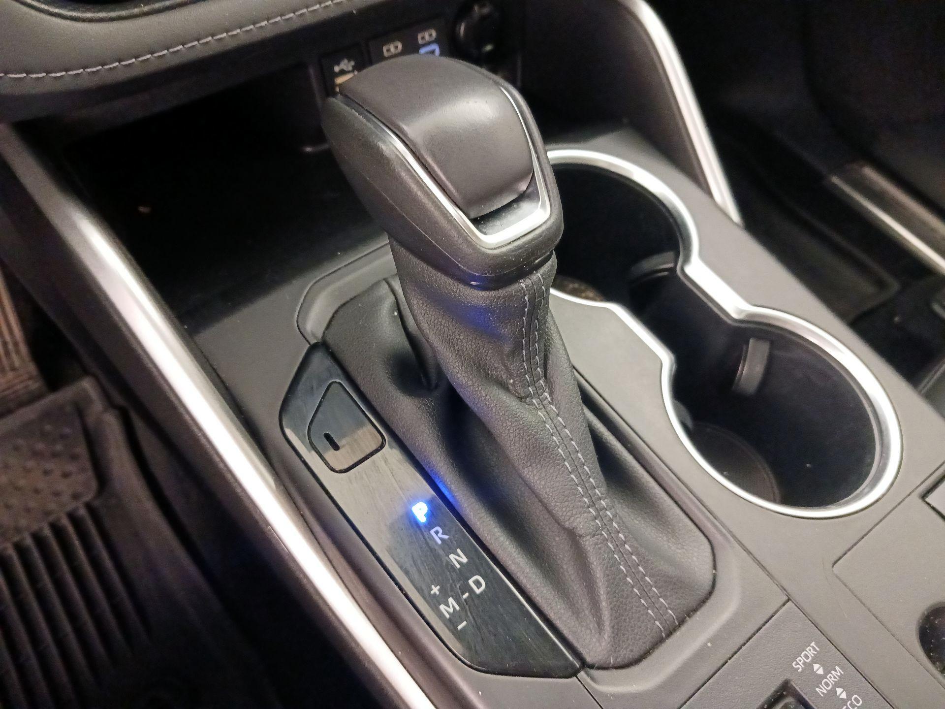 Thumbnail: 2024 Toyota Highlander - 18