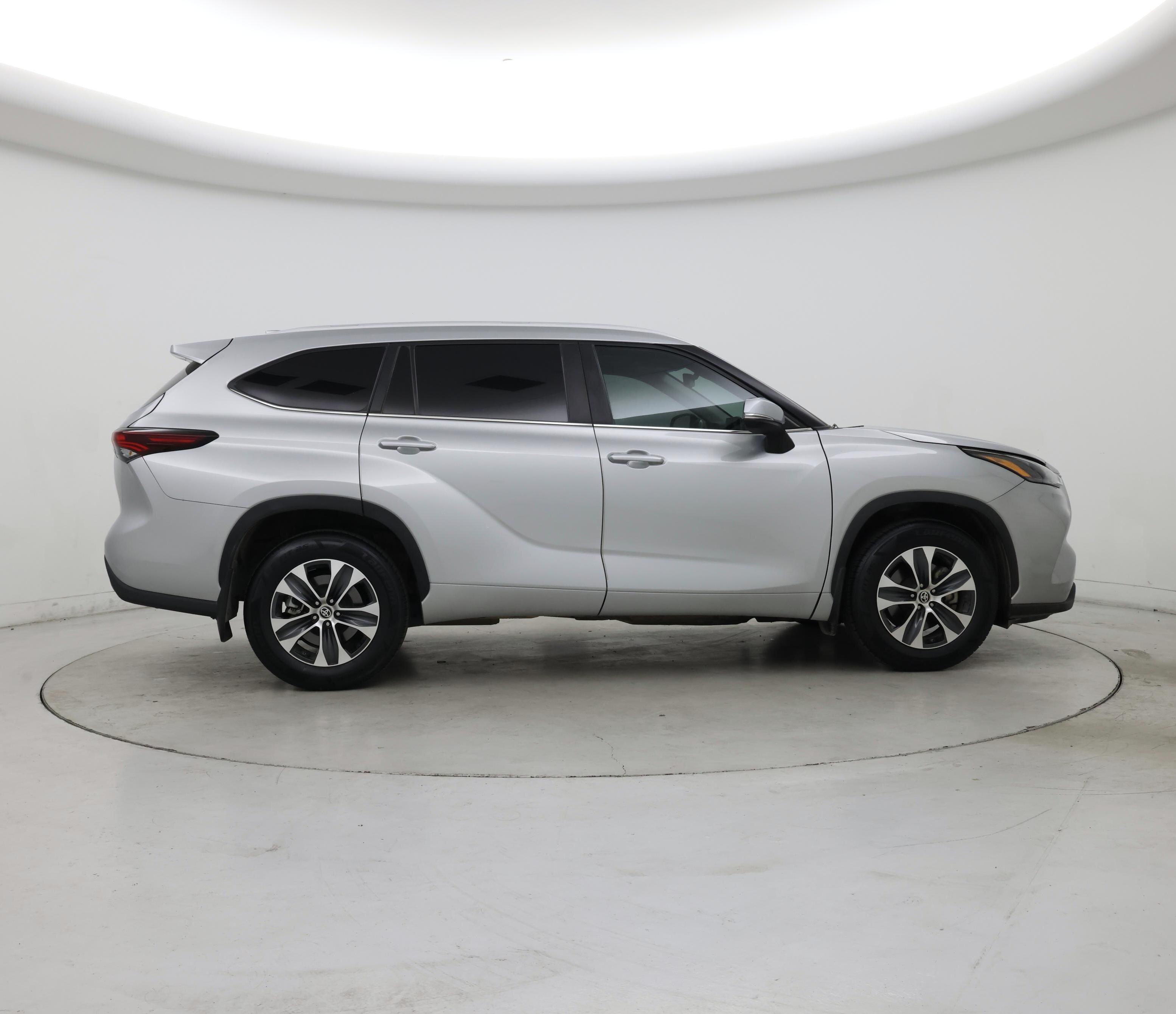 Thumbnail: 2024 Toyota Highlander - 7