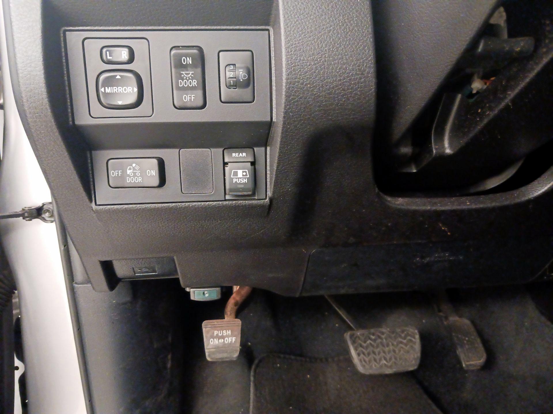 Thumbnail: 2015 Toyota Tundra - 13