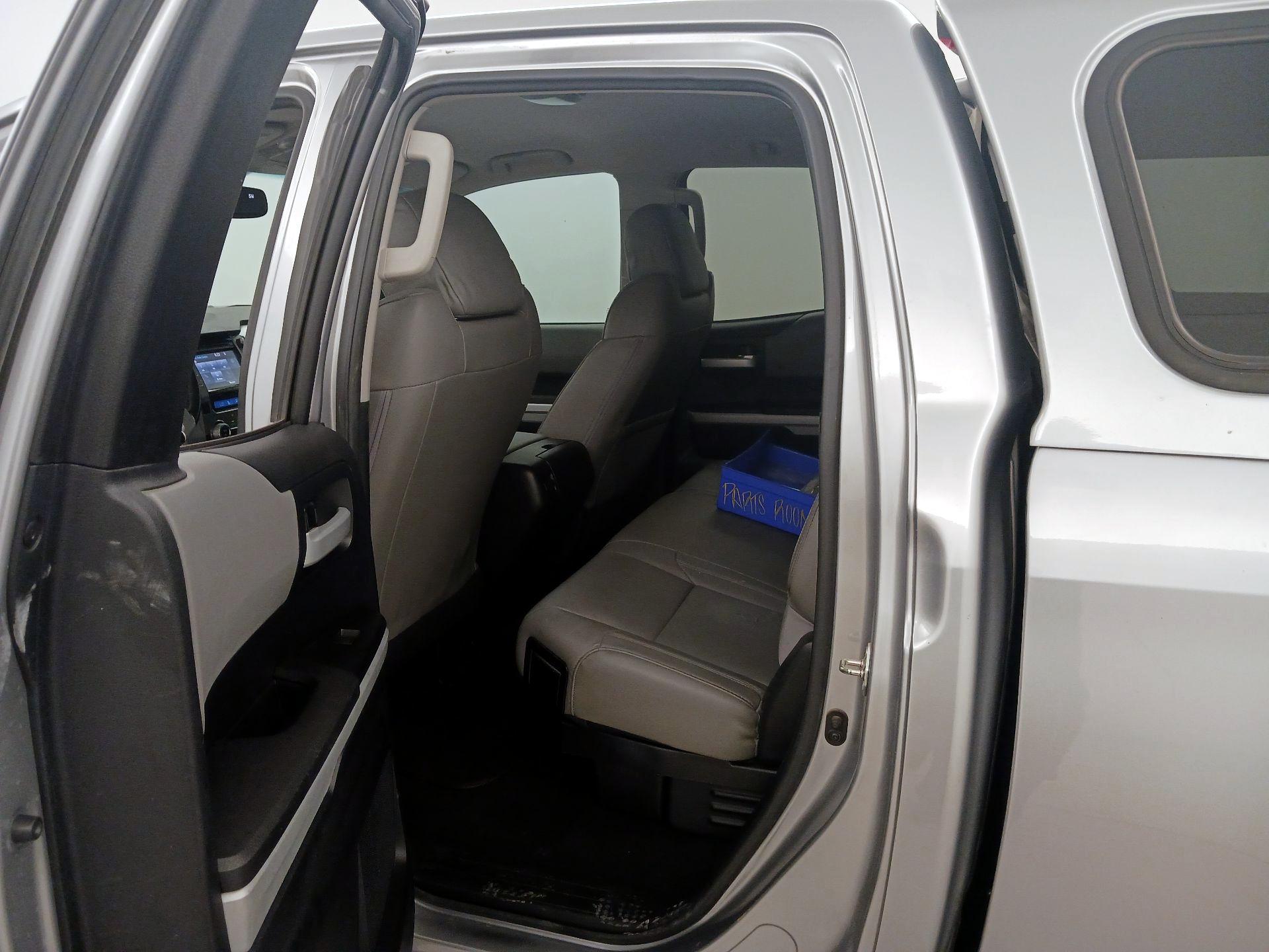 Thumbnail: 2015 Toyota Tundra - 19
