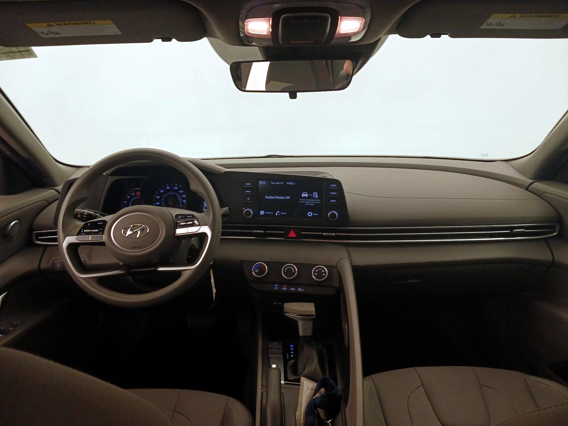 Thumbnail: 2023 Hyundai Elantra - 9