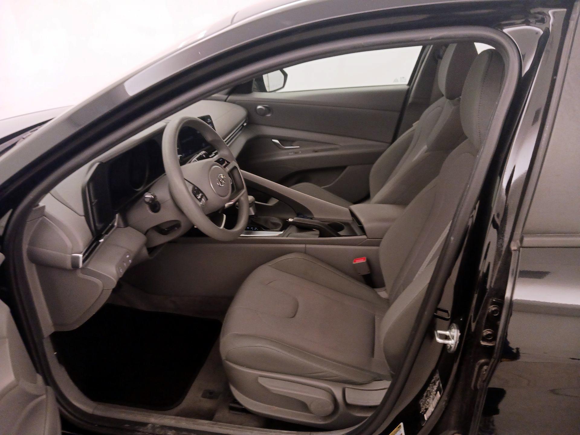 Thumbnail: 2023 Hyundai Elantra - 11