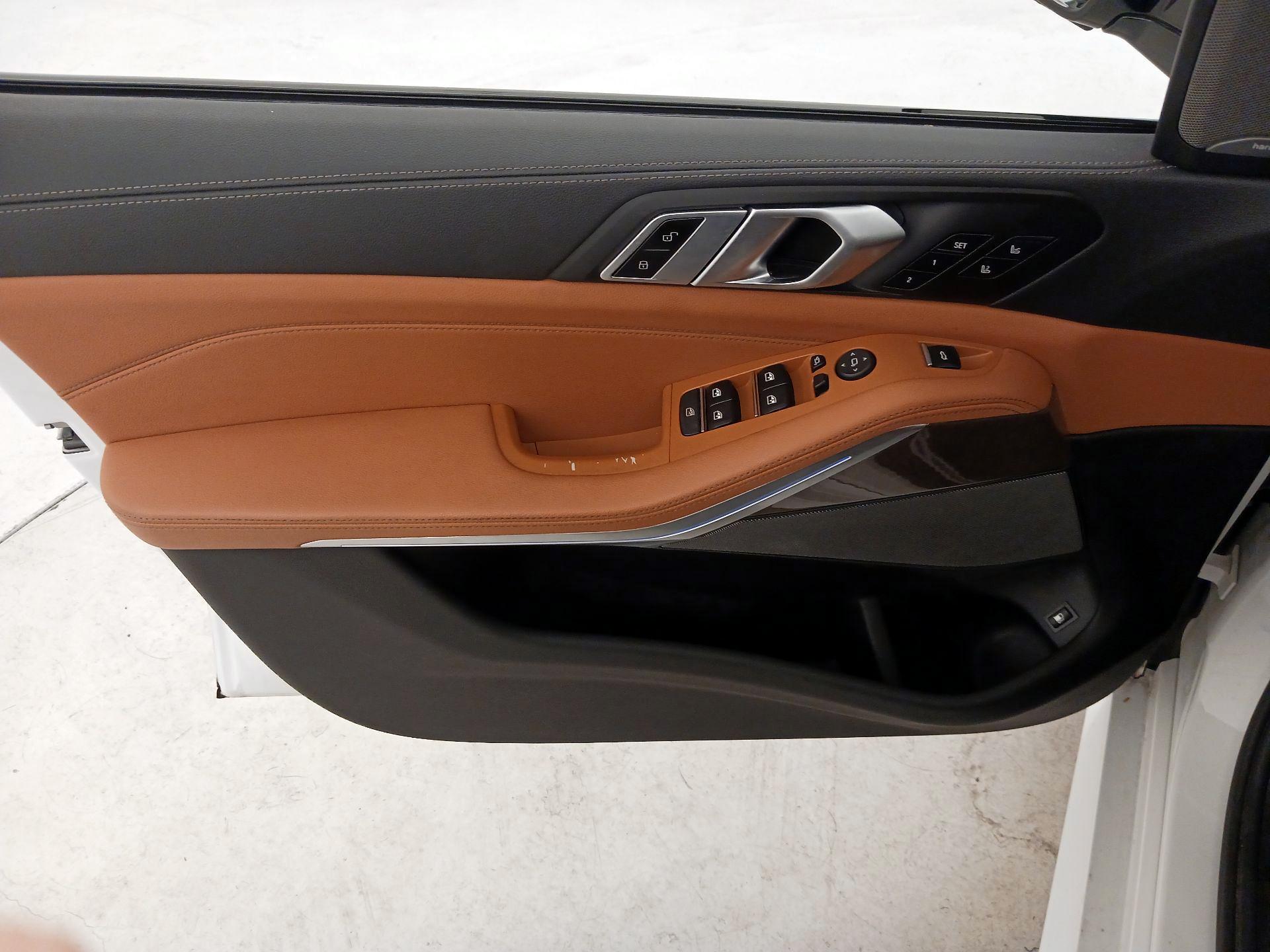 Thumbnail: 2021 BMW X5 - 12