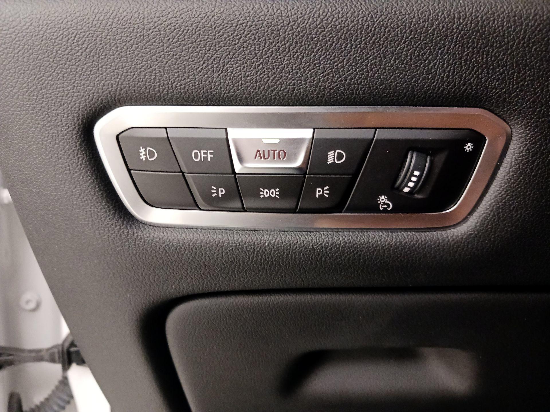 Thumbnail: 2021 BMW X5 - 13