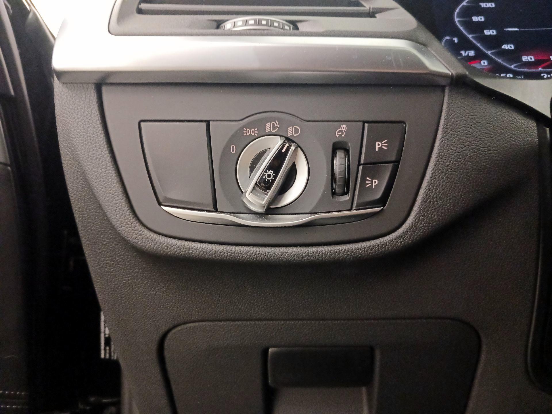 Thumbnail: 2024 BMW X4 - 13