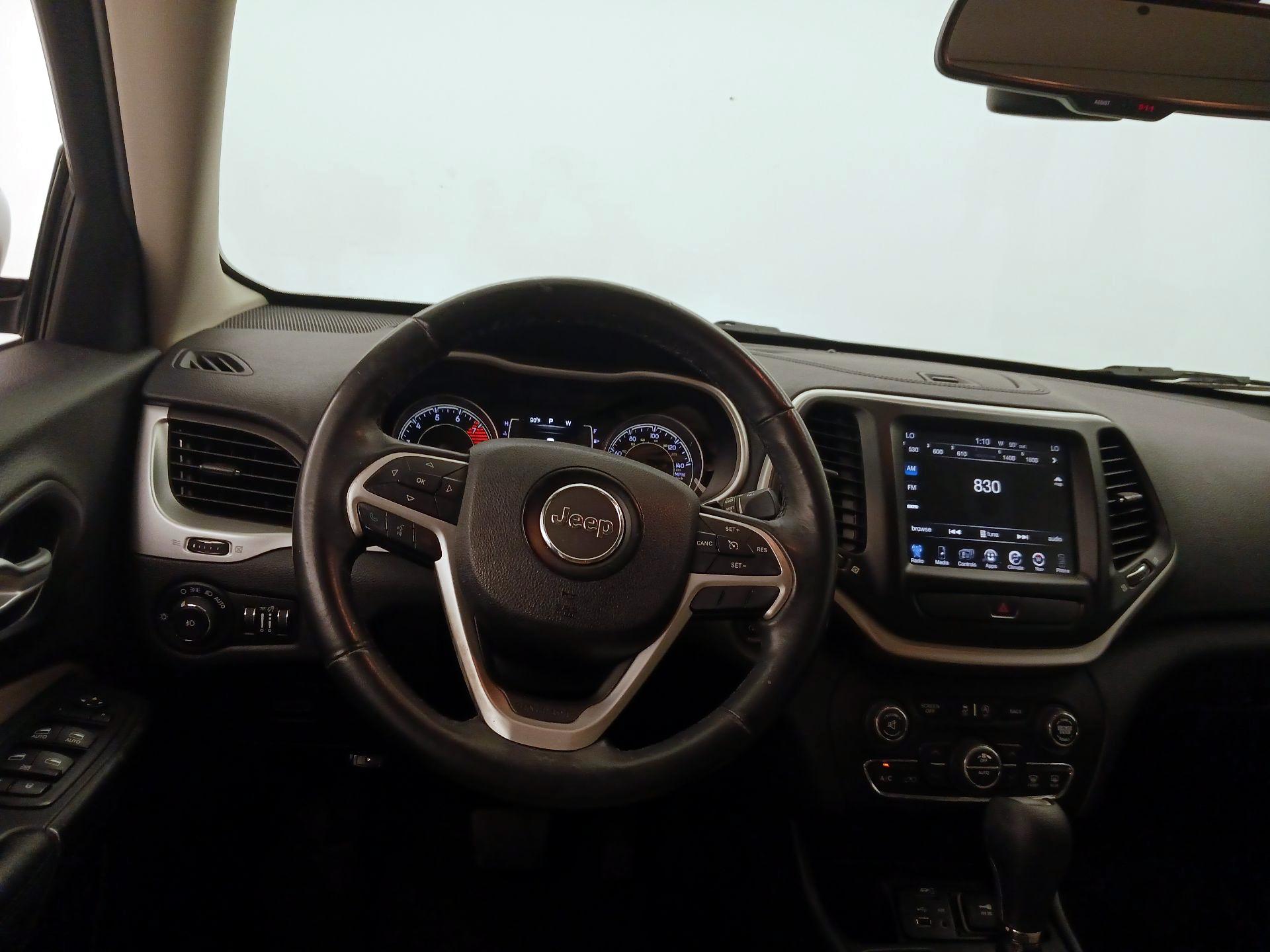 Thumbnail: 2016 Jeep Cherokee - 10