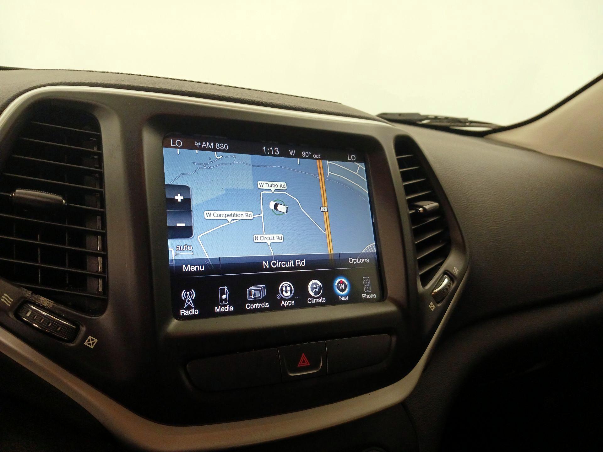 Thumbnail: 2016 Jeep Cherokee - 14
