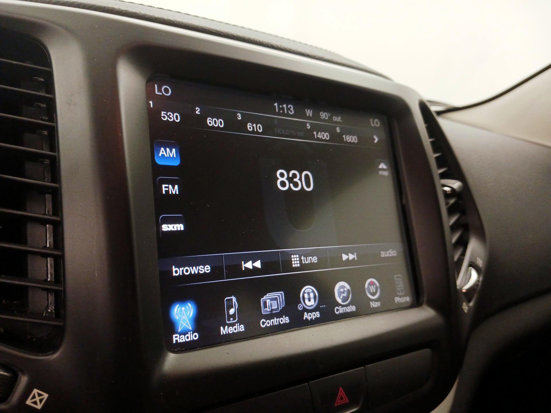 Thumbnail: 2016 Jeep Cherokee - 16
