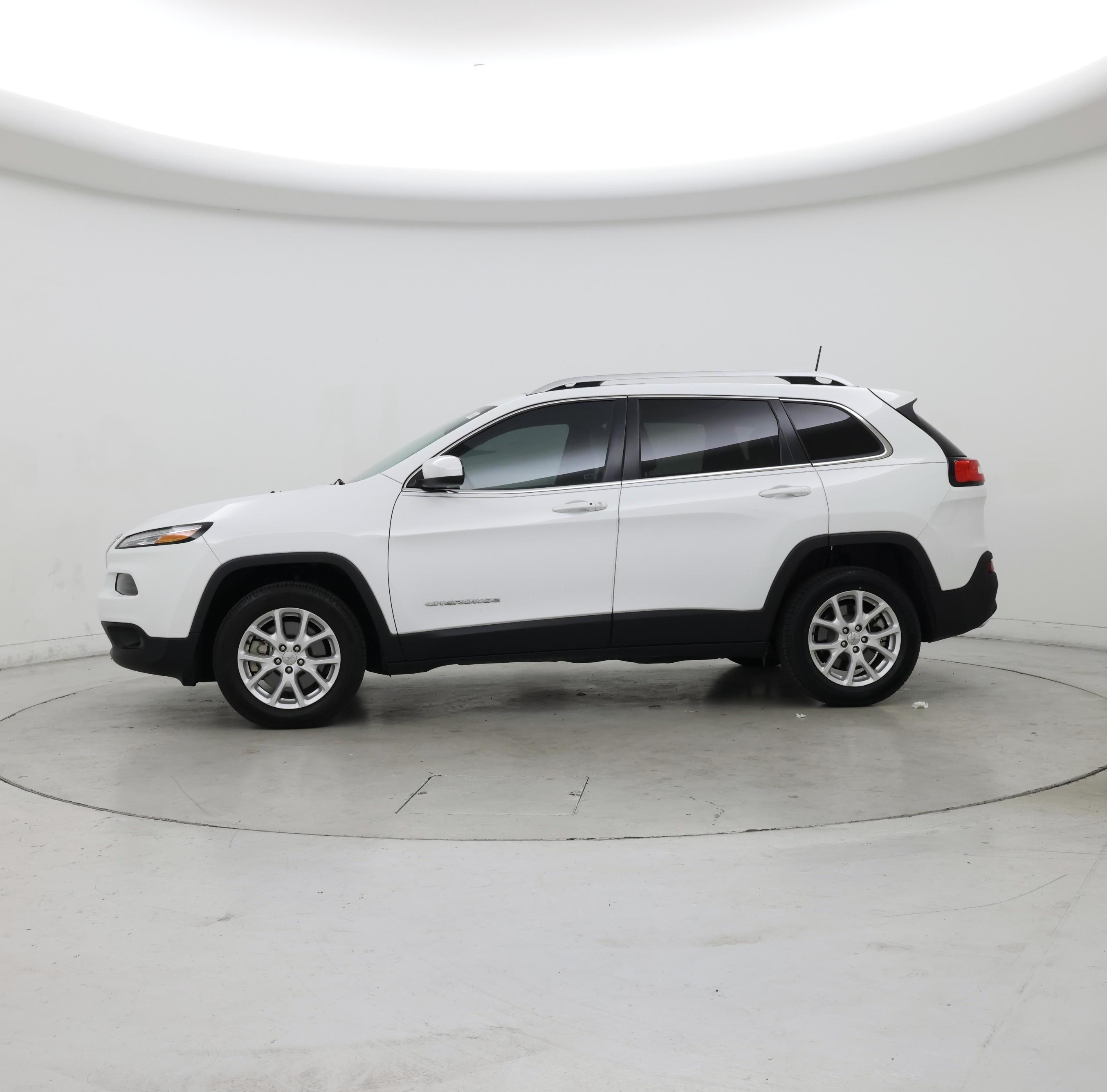 Thumbnail: 2016 Jeep Cherokee - 3