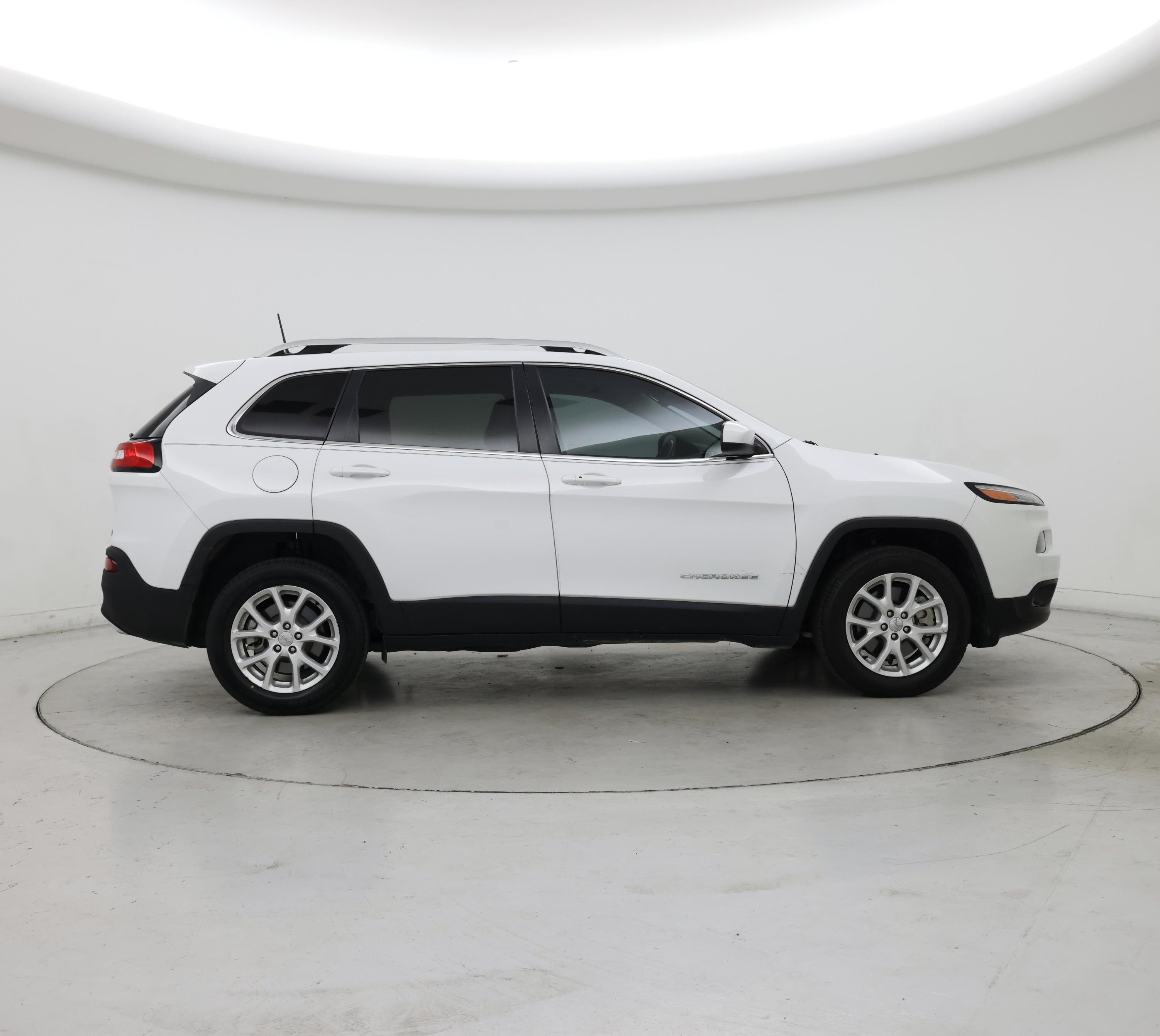 Thumbnail: 2016 Jeep Cherokee - 7